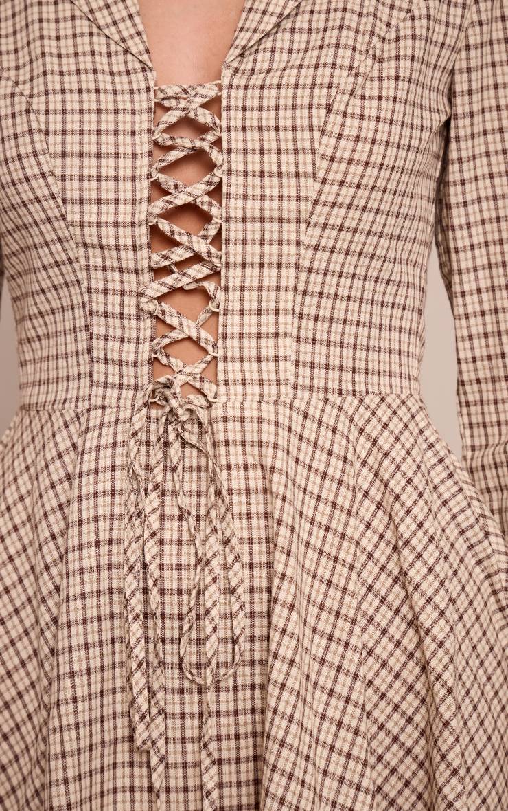 Crème Robe Droite À Carreaux À Manches Longues Avec Laçage