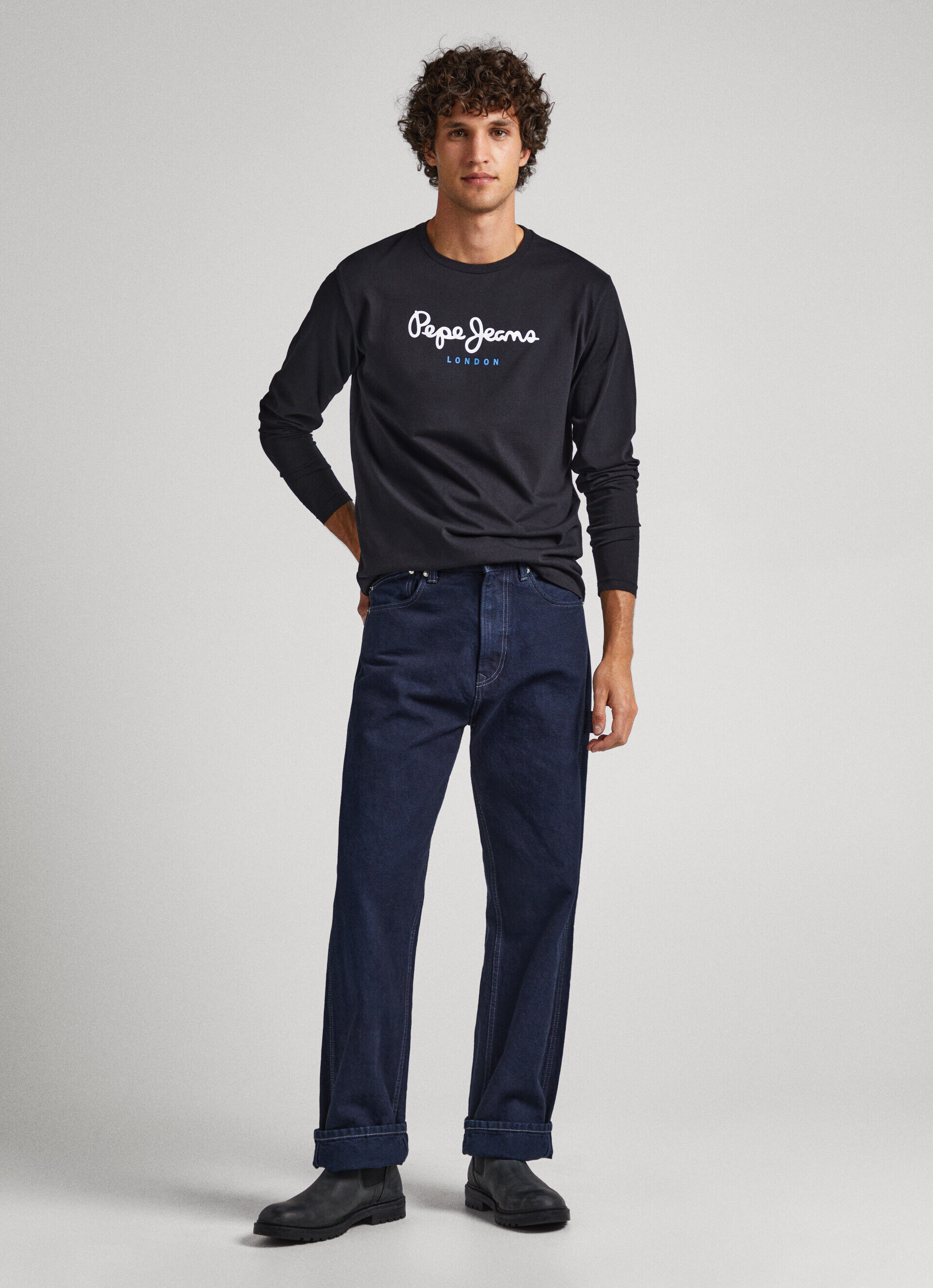 Camiseta de algodão com logotipo estampado - preta