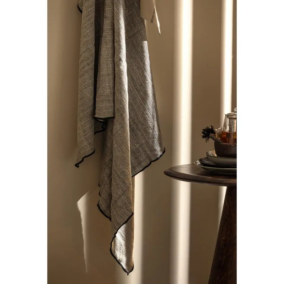 WOOOD Unique Plaid - Viscose/Linnen - Zwart/Off White - 53x49x48
