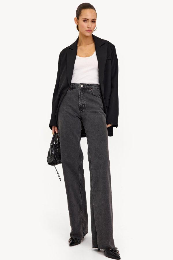 THE STRAIGHT FIT - DARK GREY