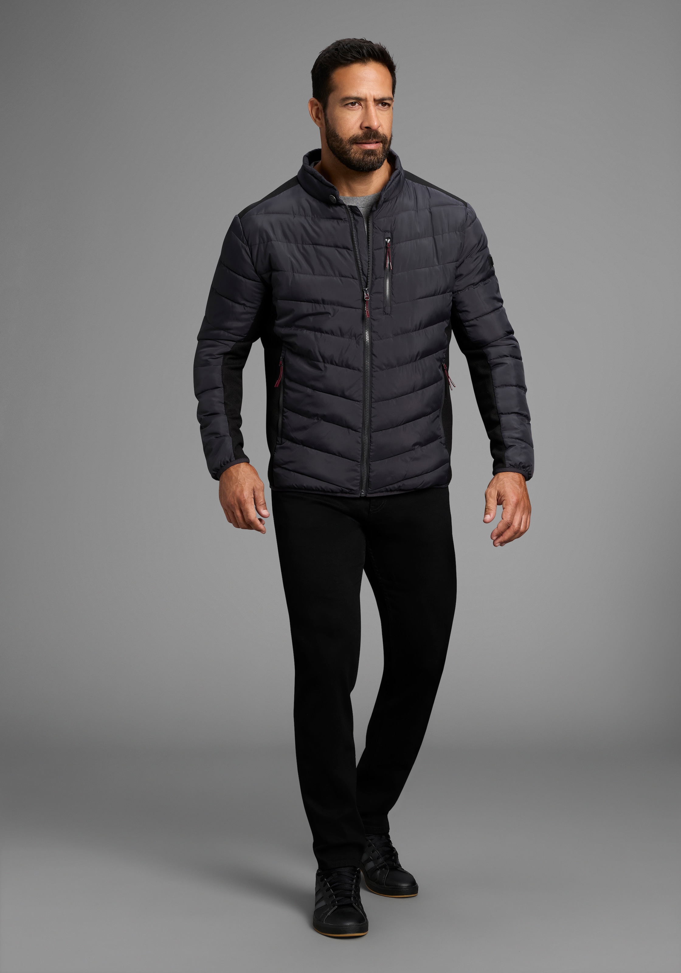 Man's World Steppjacke ohne Kapuze mit Reissverschlusstaschen,  mit Brusttasche,  mit Innentaschen