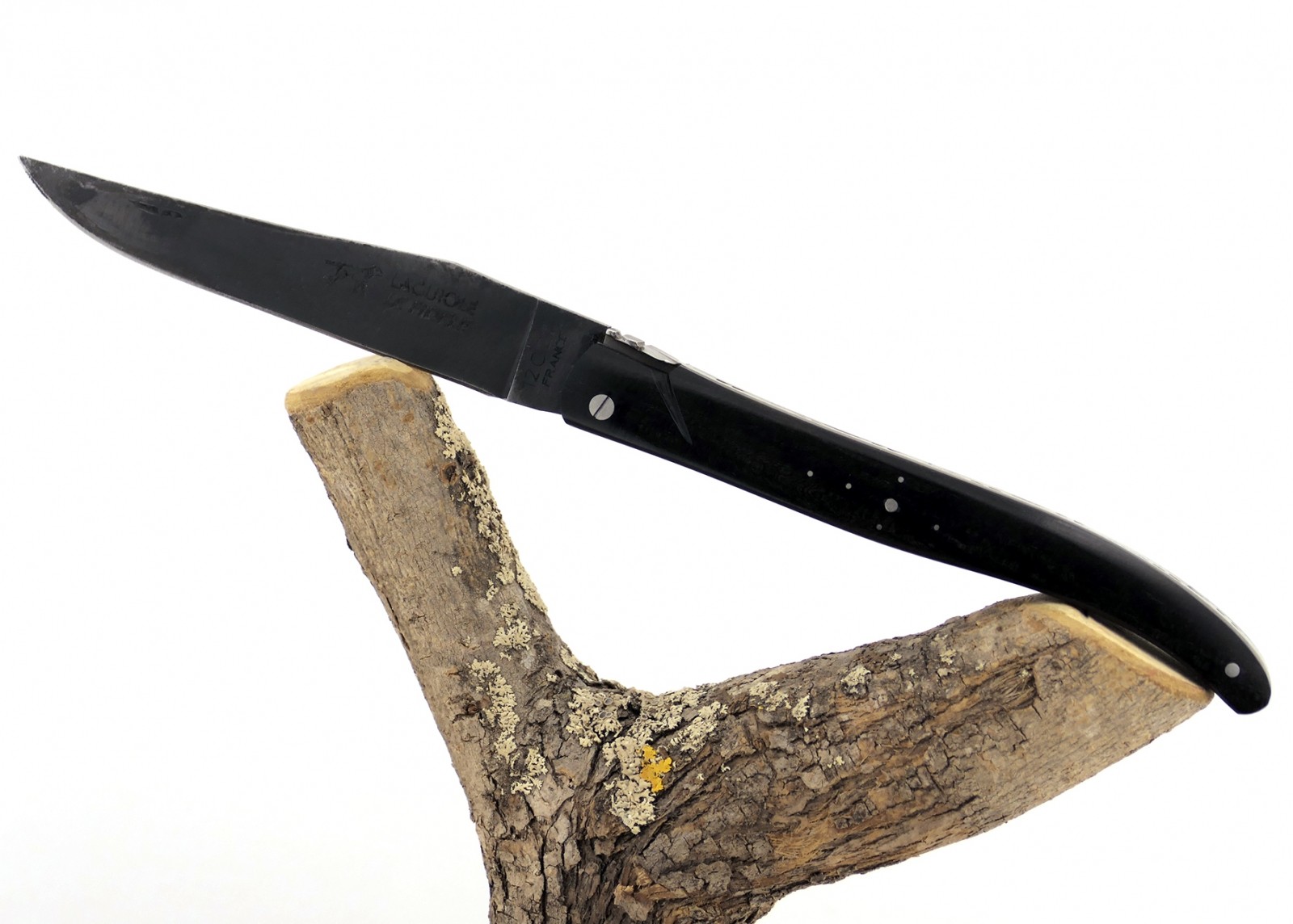 Couteau Laguiole avec un manche en Ebène et lame brute