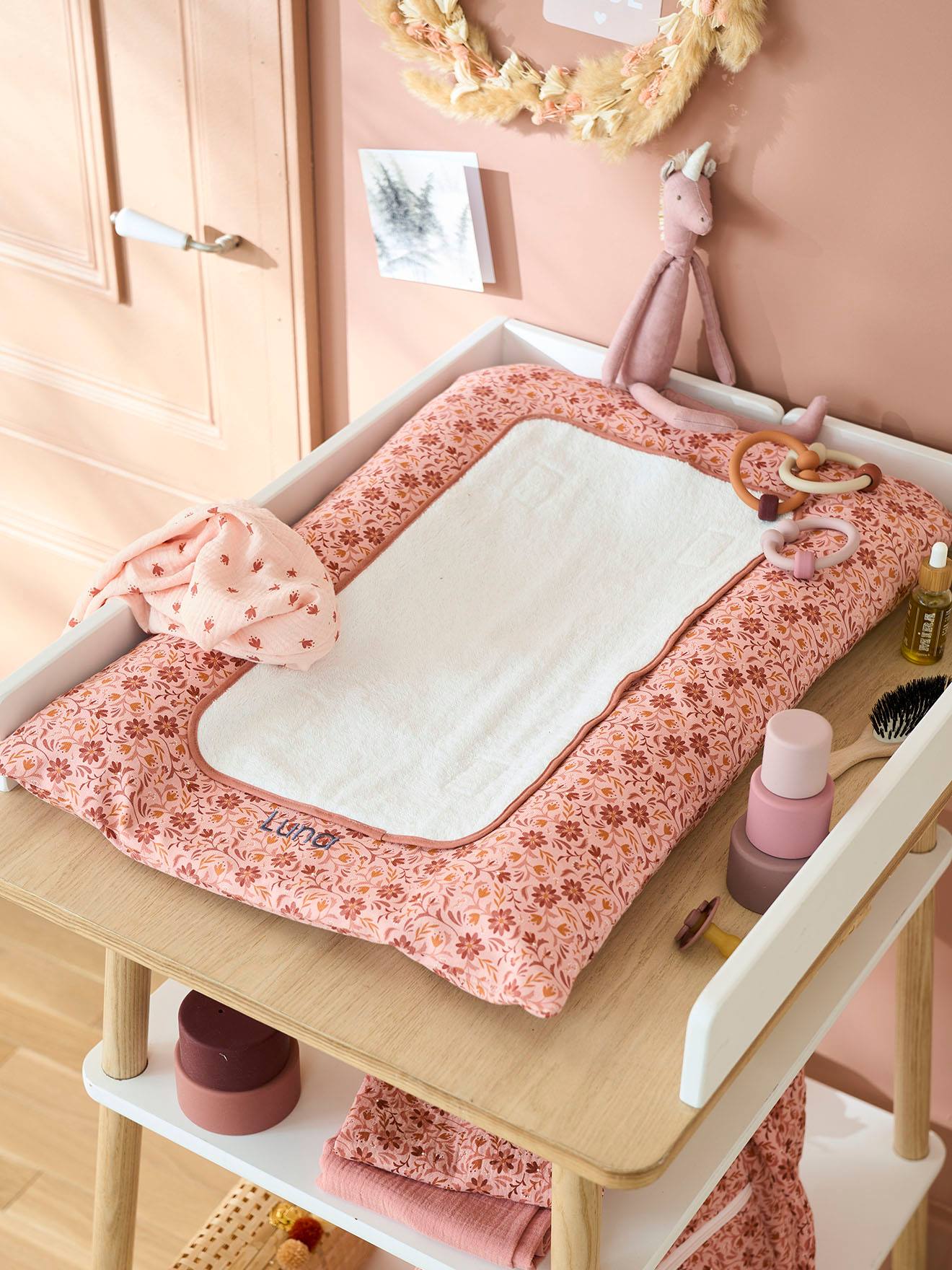 Trocador personalizável HAPPY BOHÈME, estampa rosa médio