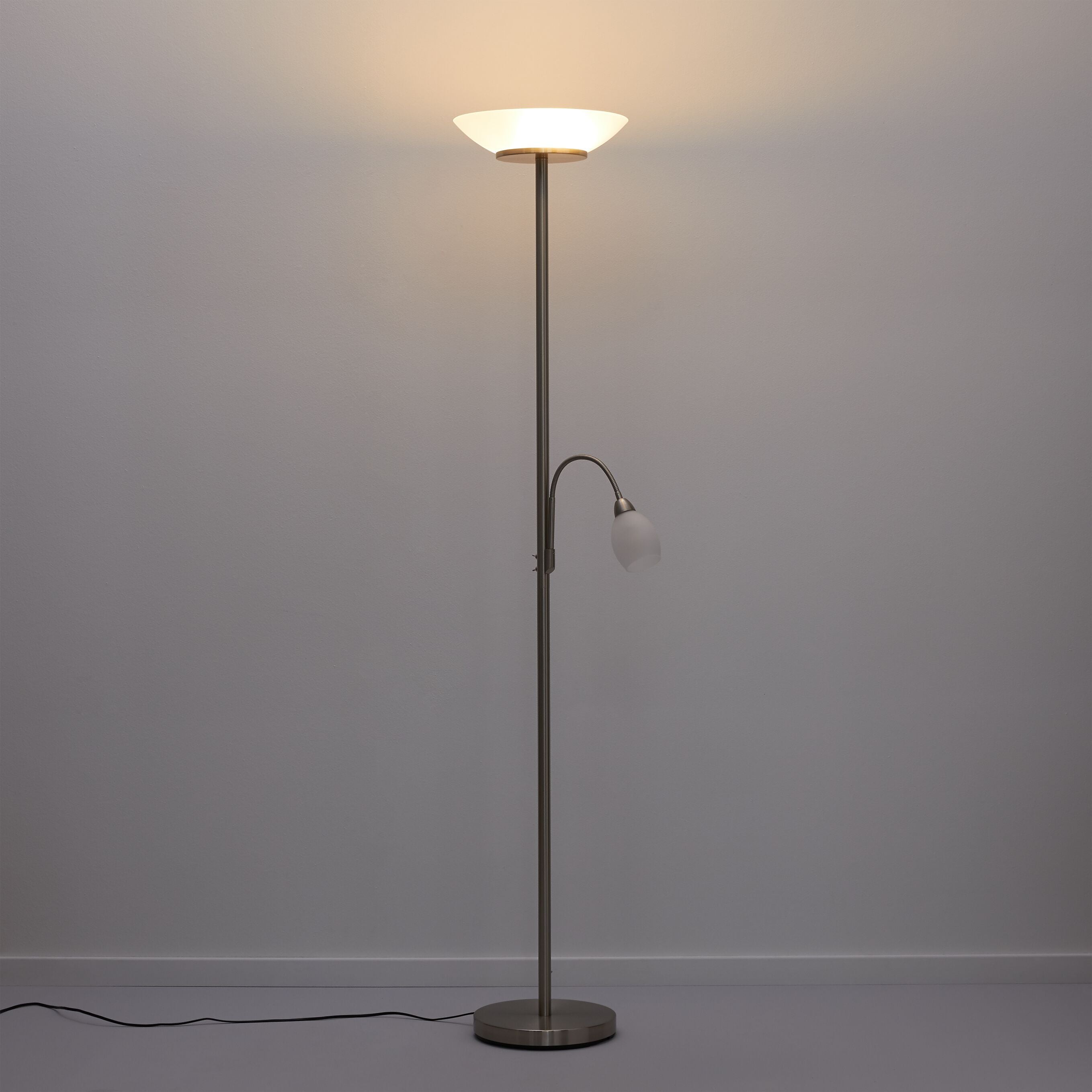 GERRY Stehleuchte - Silberfarbig / B: 34.0 cm x T: 25.0 cm x H: 180.0 cm