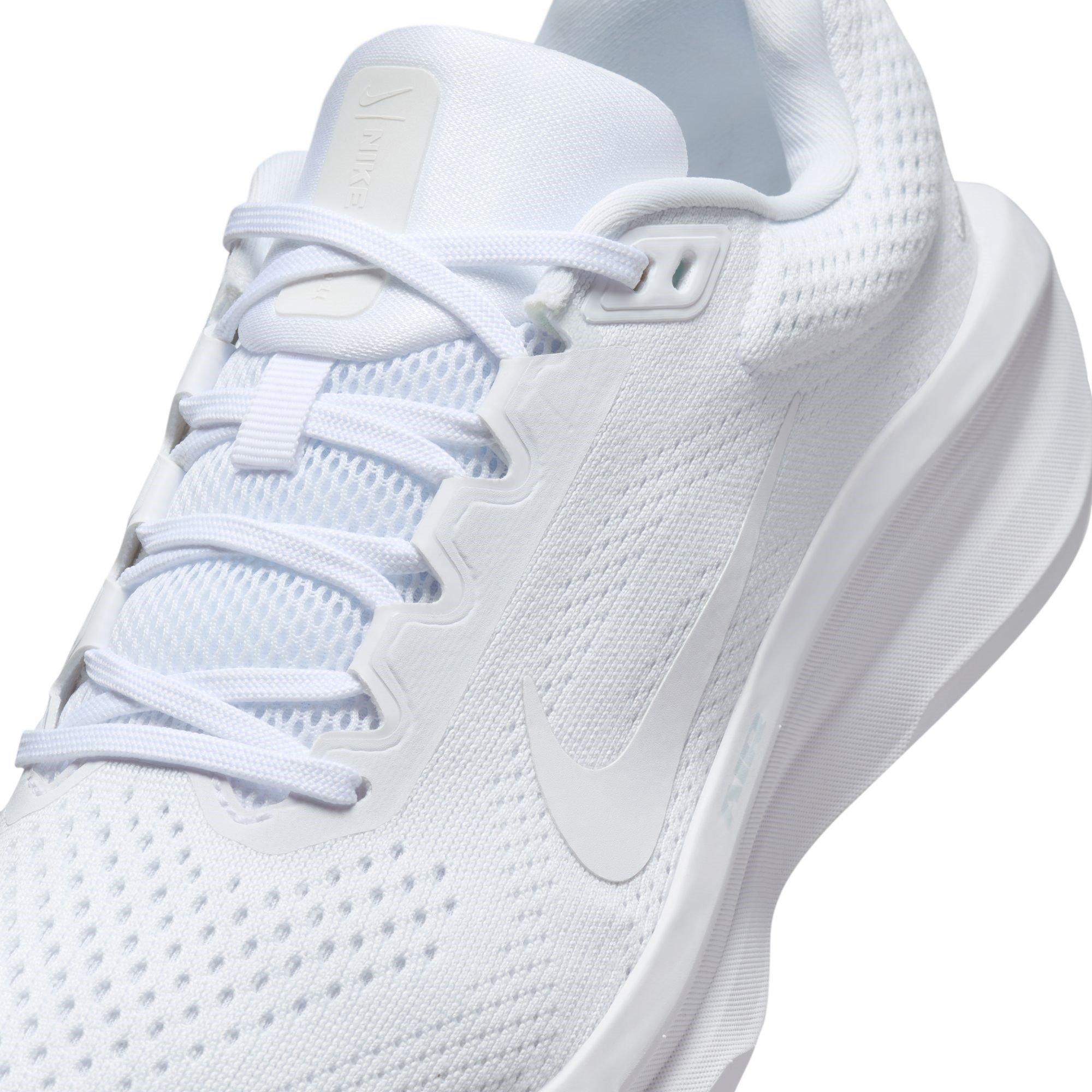Nike Winflo 11 Womens Road Running Shoes