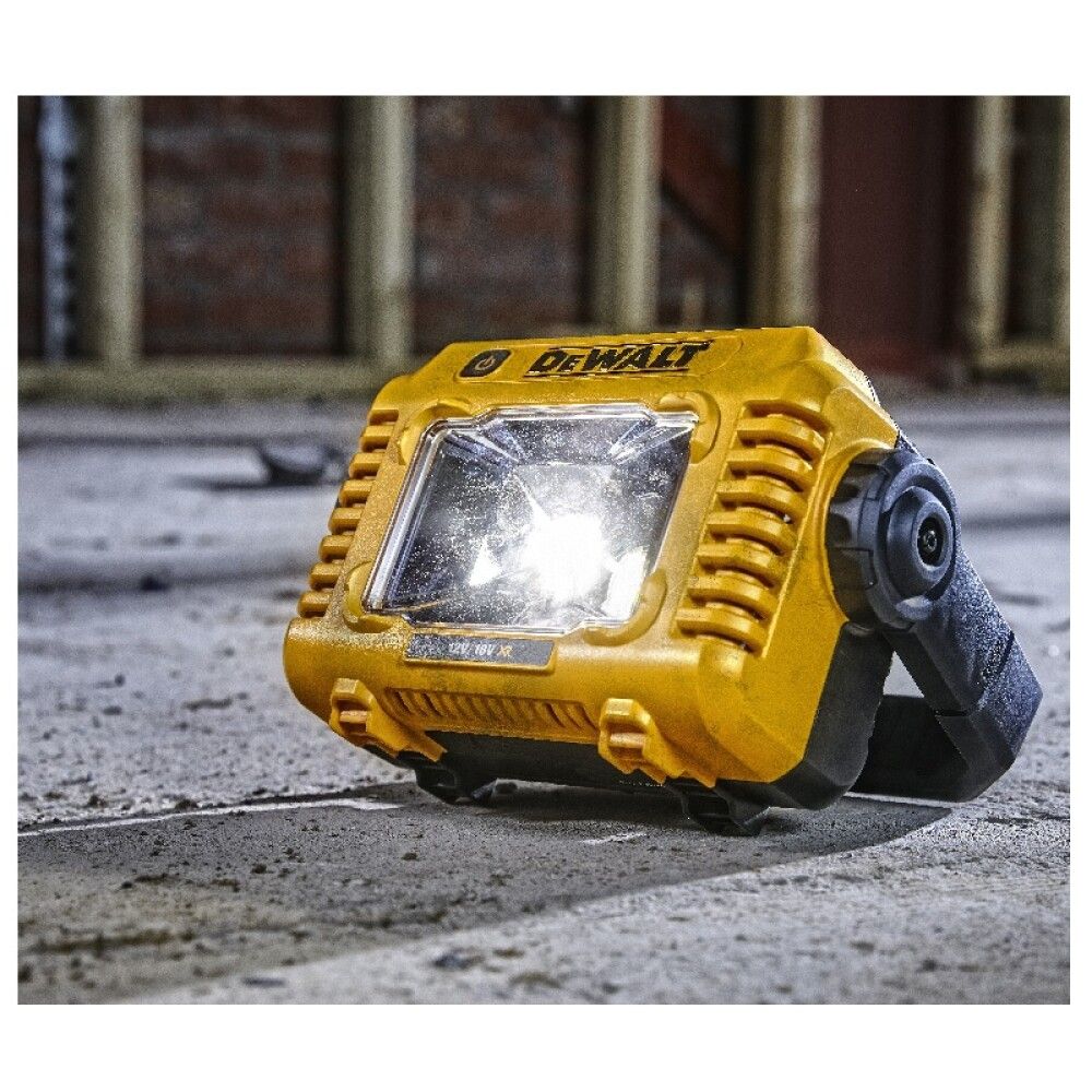 ARBEIDSLAMPE DEWALT DCL077 12/18V UTEN BATTERI