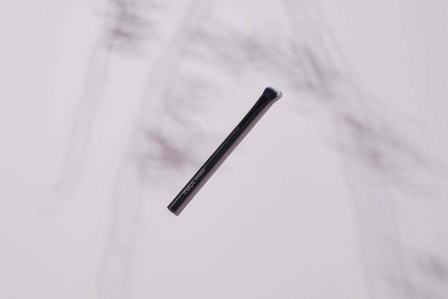 INIKA Shadow Brush