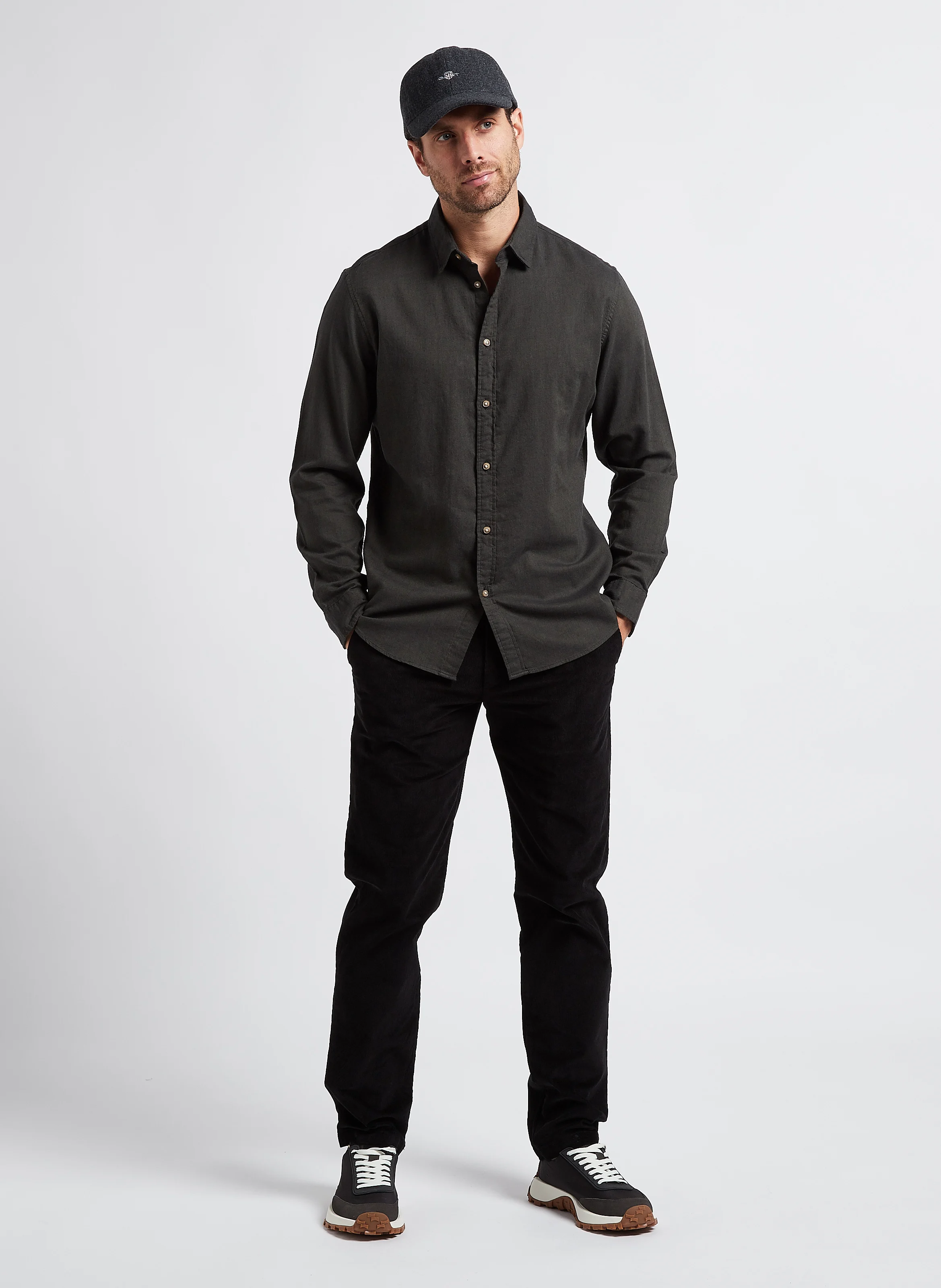 Pantalon droit en velours de coton bio mélangé | Noir