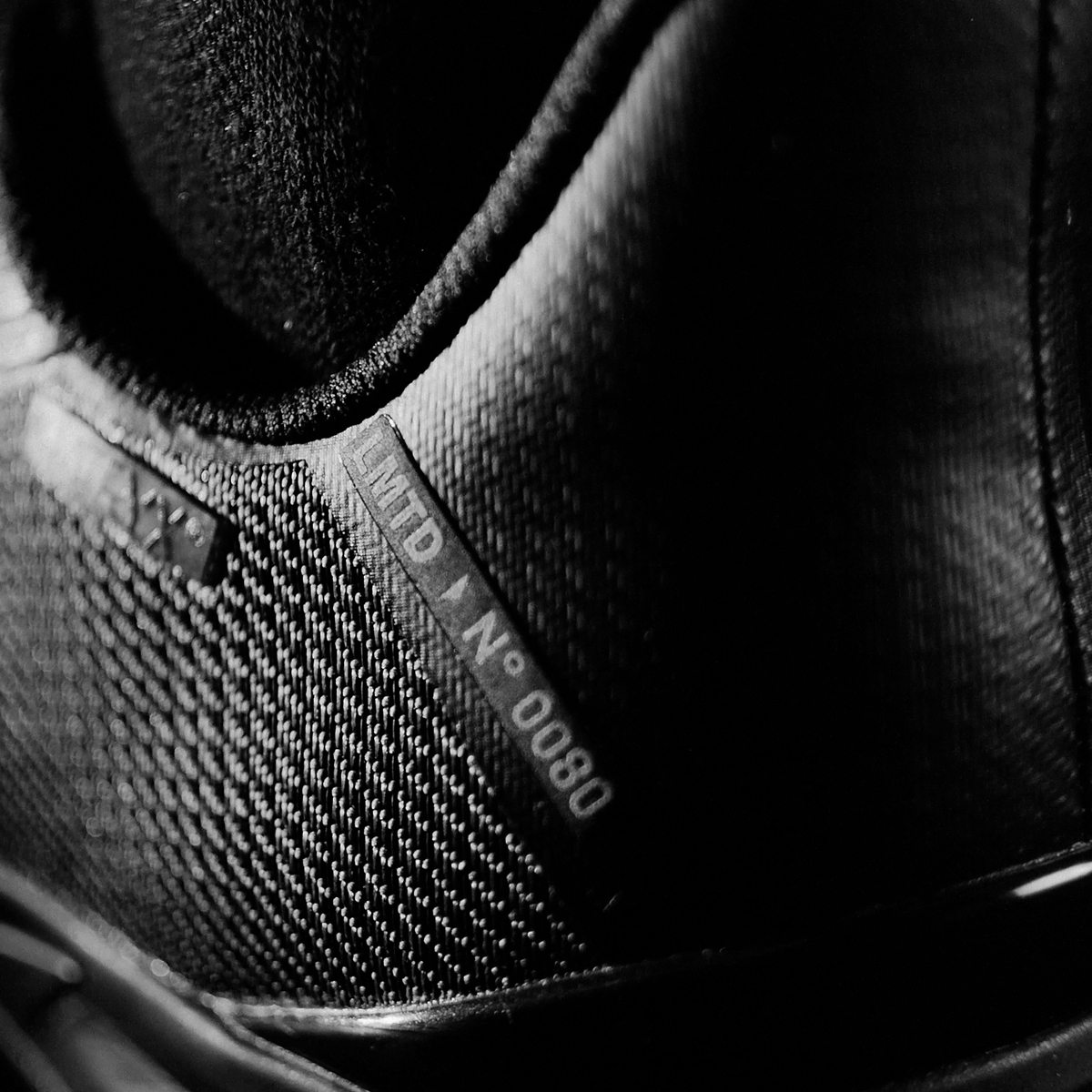 Attack One 2.0 Black & White
