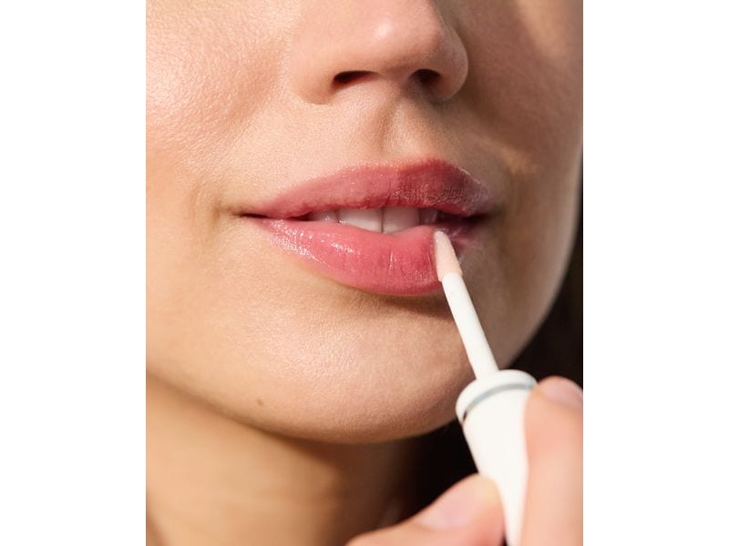 LABELLO Lip Oil Clear Glow 5.5 g Pflegendes Lippenöl mit glänzendem Finish