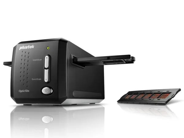 Plustek OpticFilm 8200i Ai - filmscanner (35 mm) - CCD - 35 mm film - 7200 dpi x 7200 dpi - USB 2.0