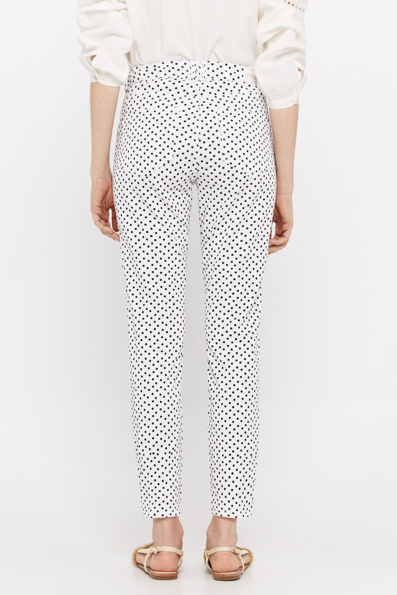 Conjunto pequeno em jacquard com caimento perfeito - Estampa branca