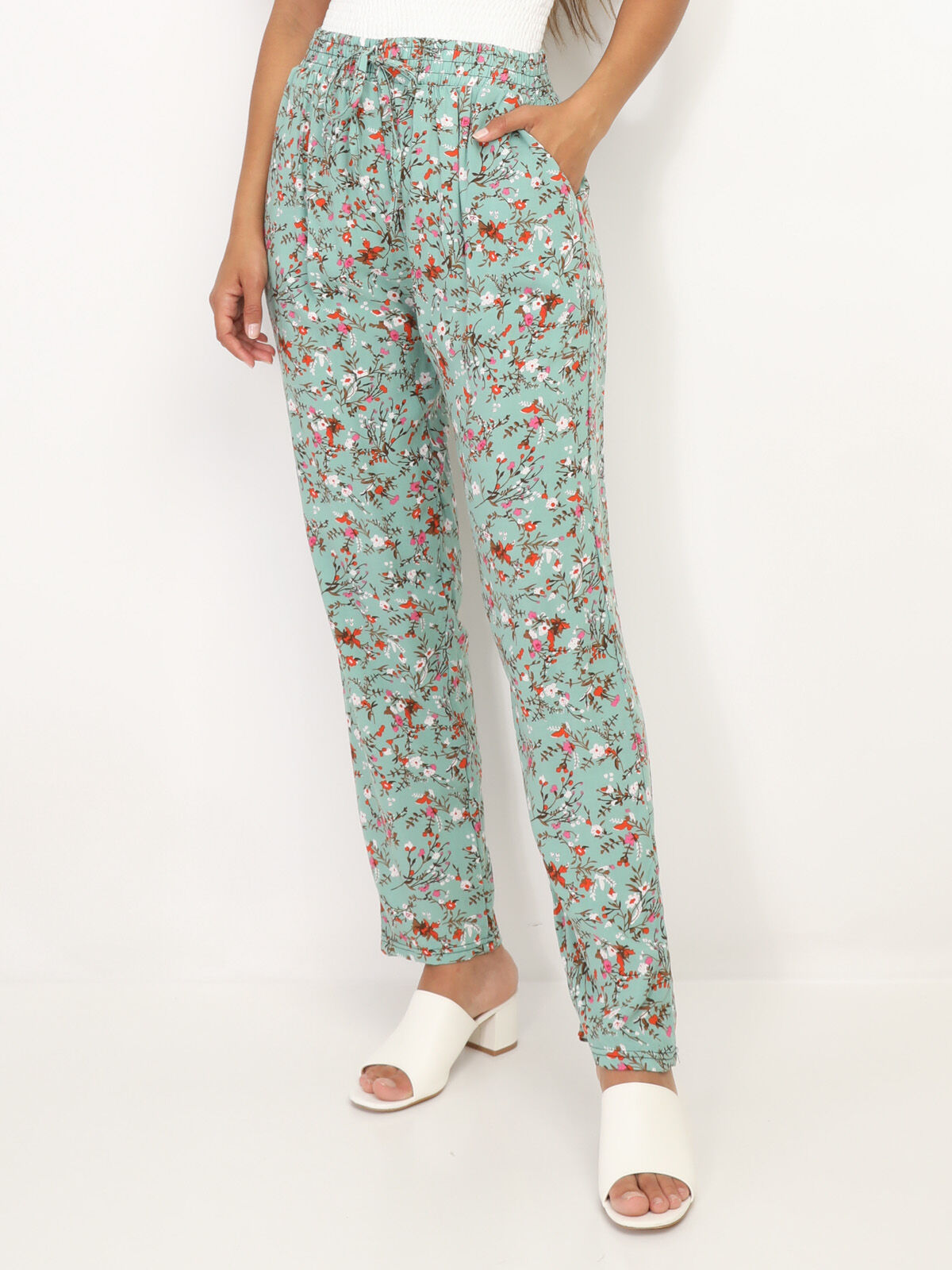Pantalon léger à motif fleurs- Vert clair