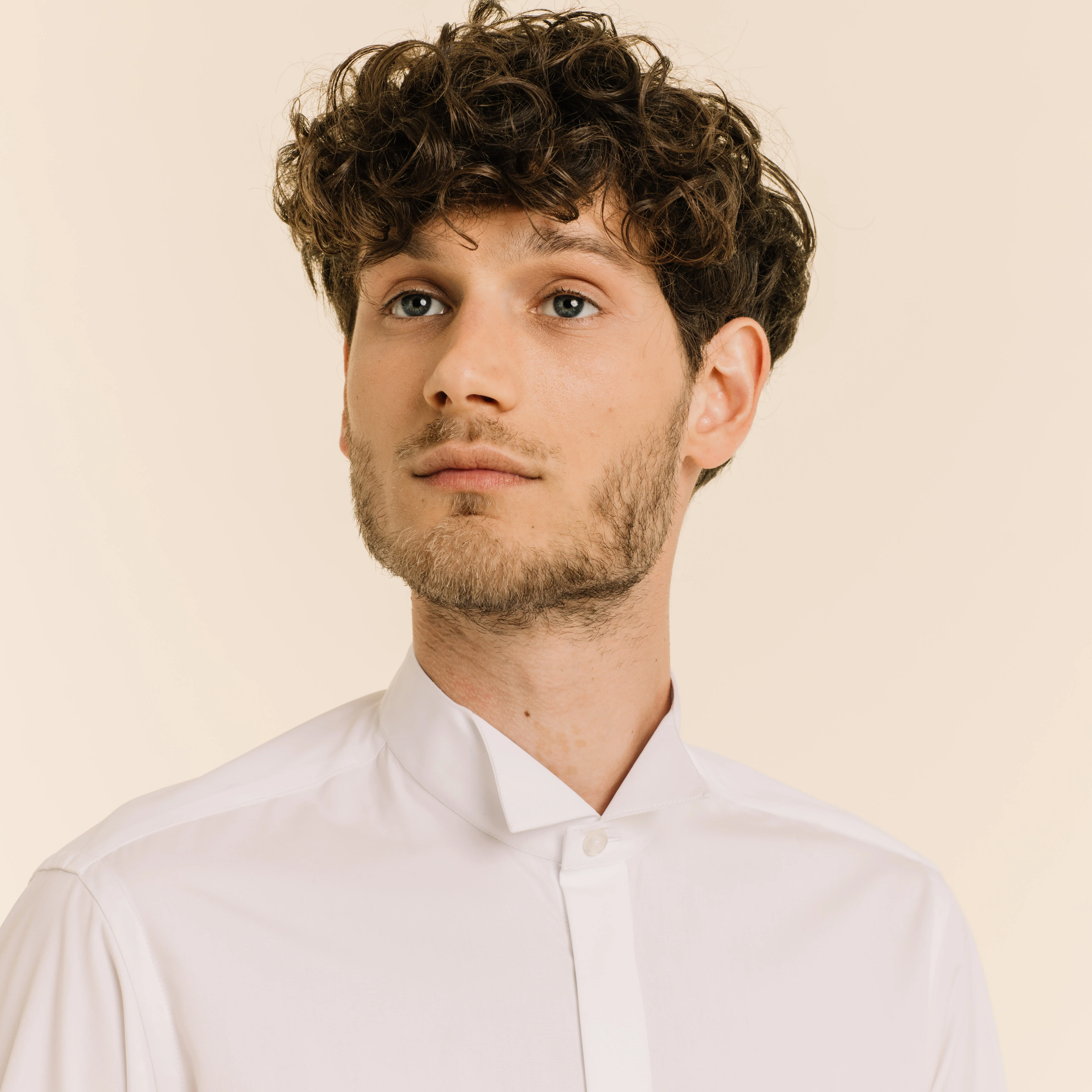 Fitted shirt in white double-twisted poplin