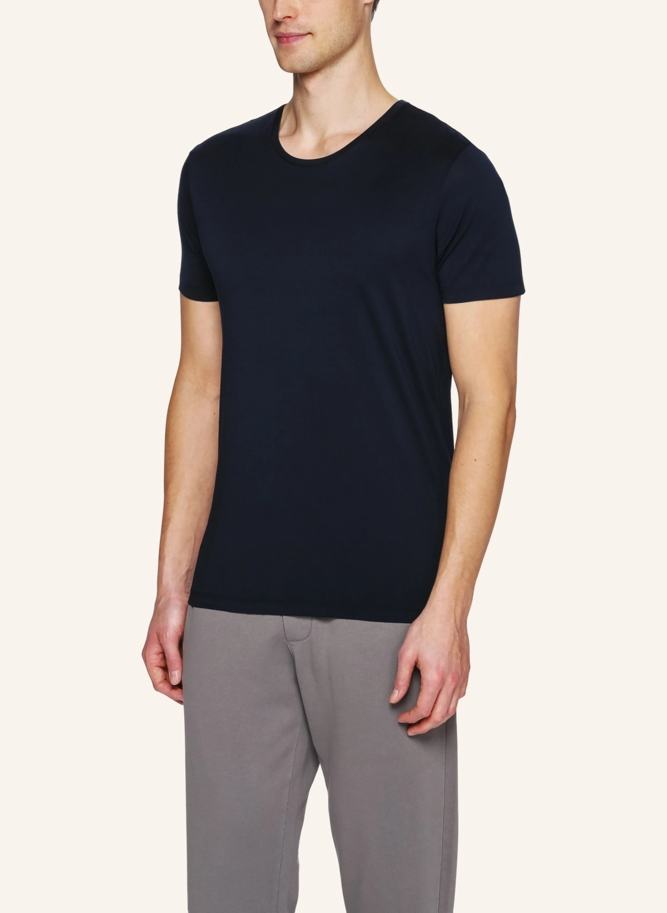 TRUSTED HANDWORK Round Neck 1/2-Sleeve T-Shirt