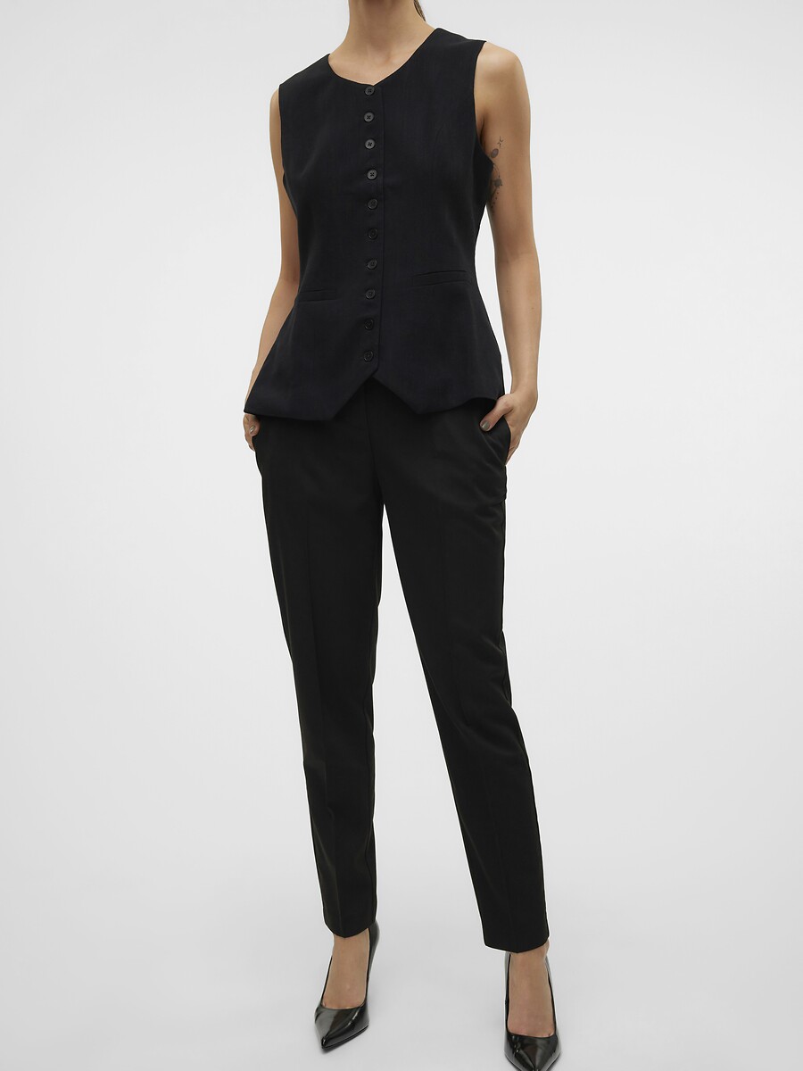 VERO MODA<br>Calças retas e afuniladas