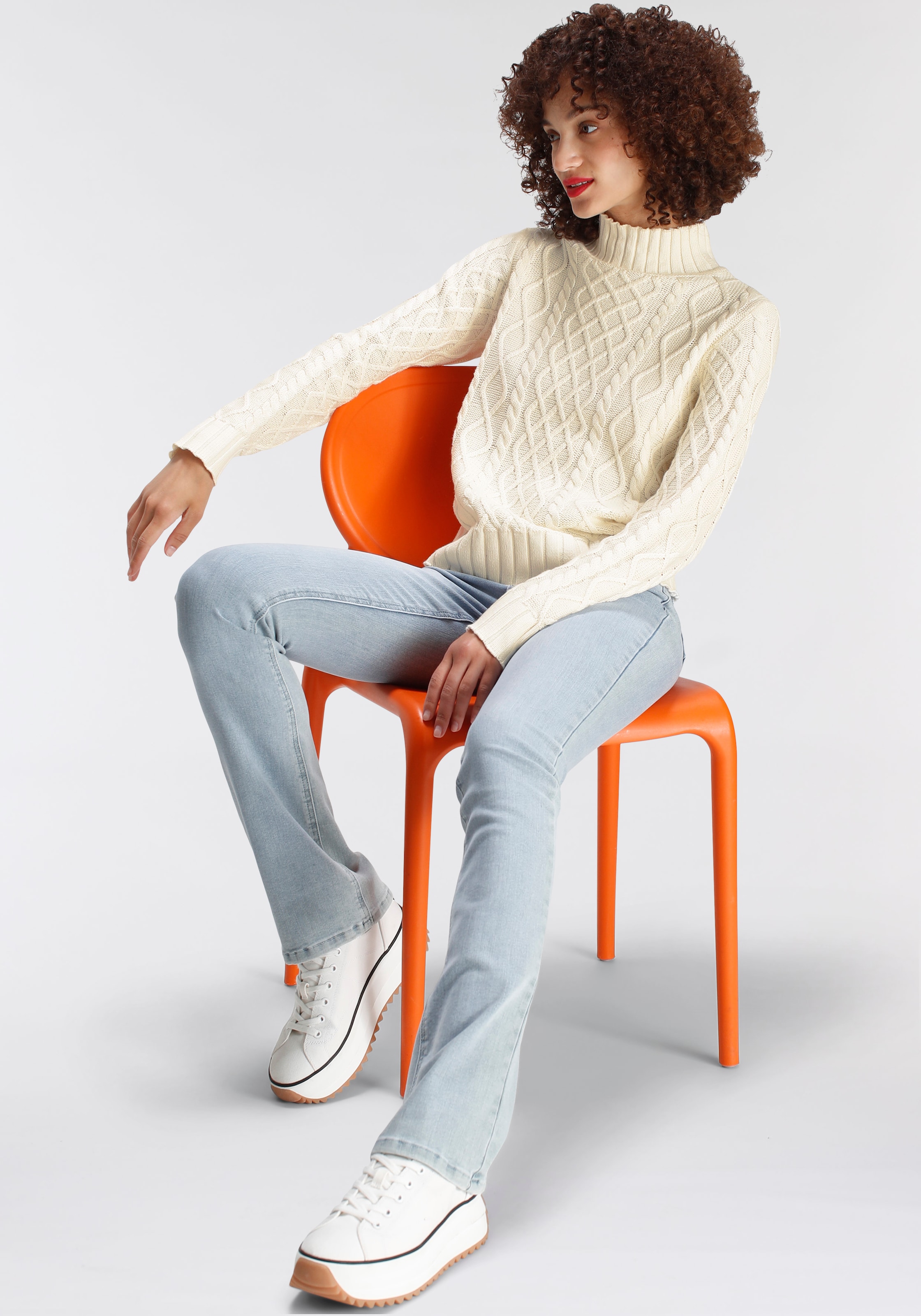 AJC Strickpullover mit modischem Zopfmuster und Stehkragen