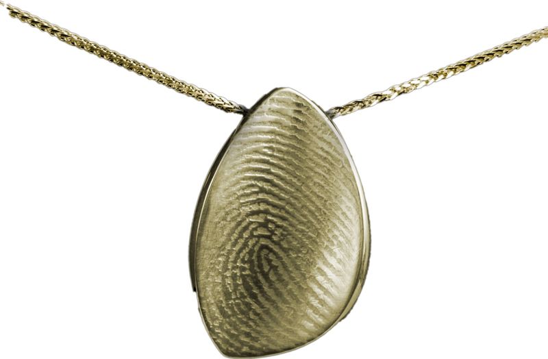 Gouden design hanger met vingerafdru