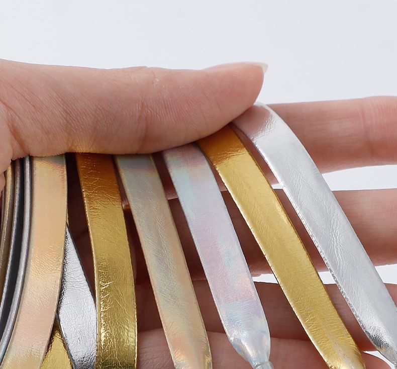 XIXI STUDIO - Metallic imitatieleren schoenveters
