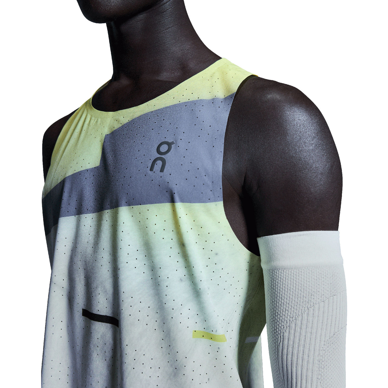 On Race Singlet Heren