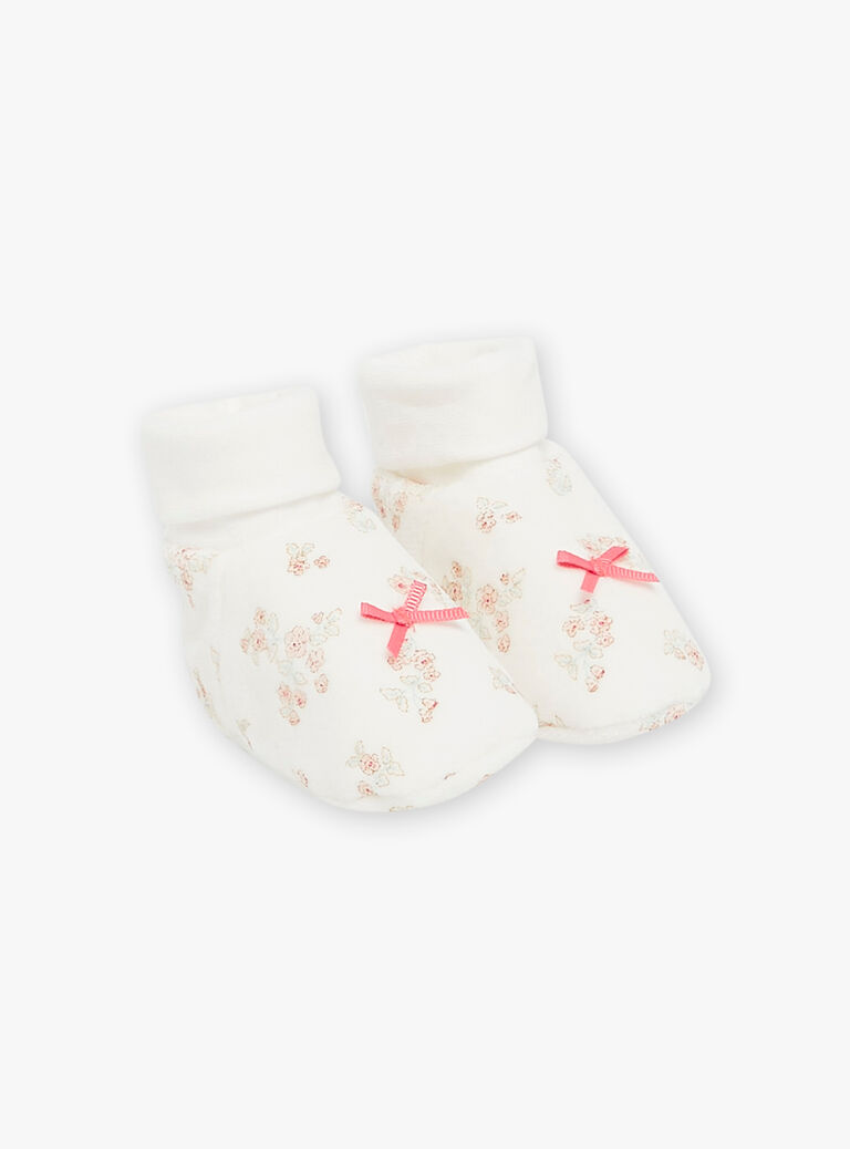Chaussons de naissance écrus en velours