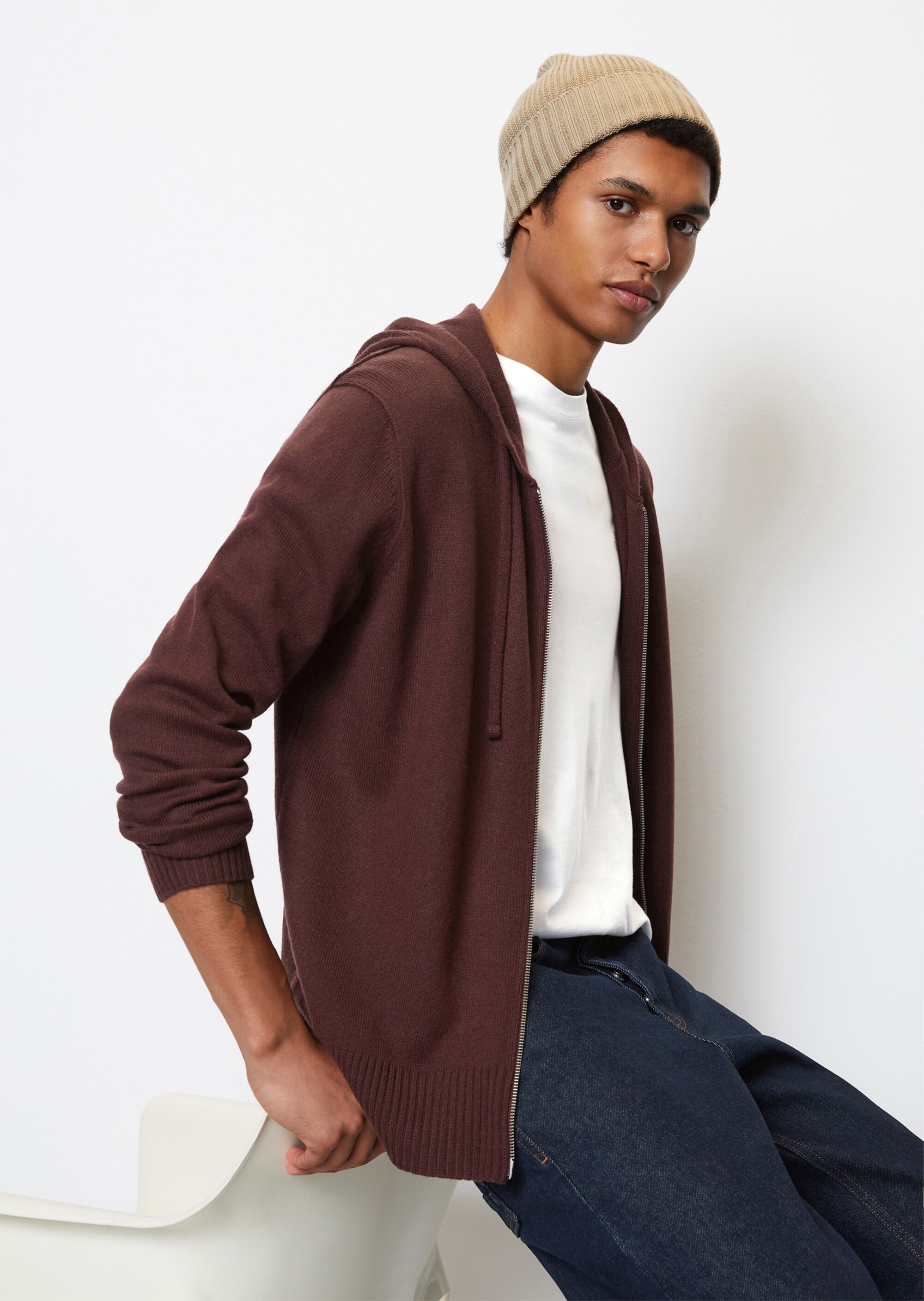 Kapuzen-Strickjacke regular aus softem Lambswool-Blend