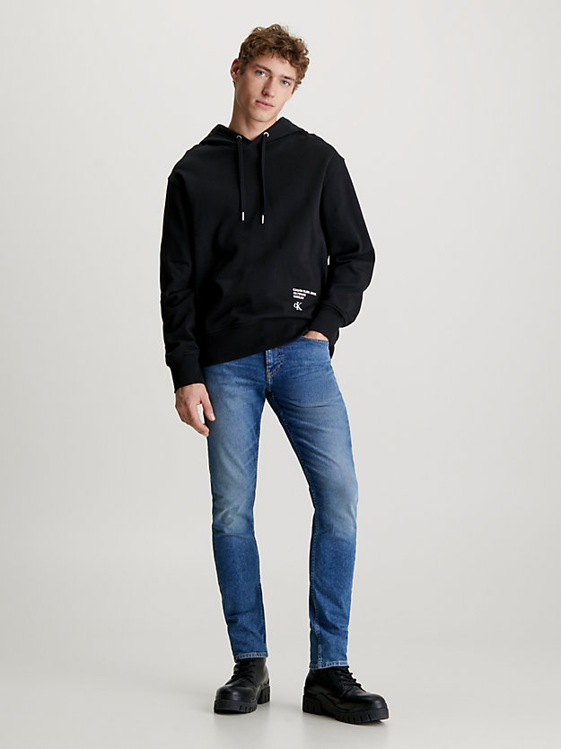 calça jeans justa