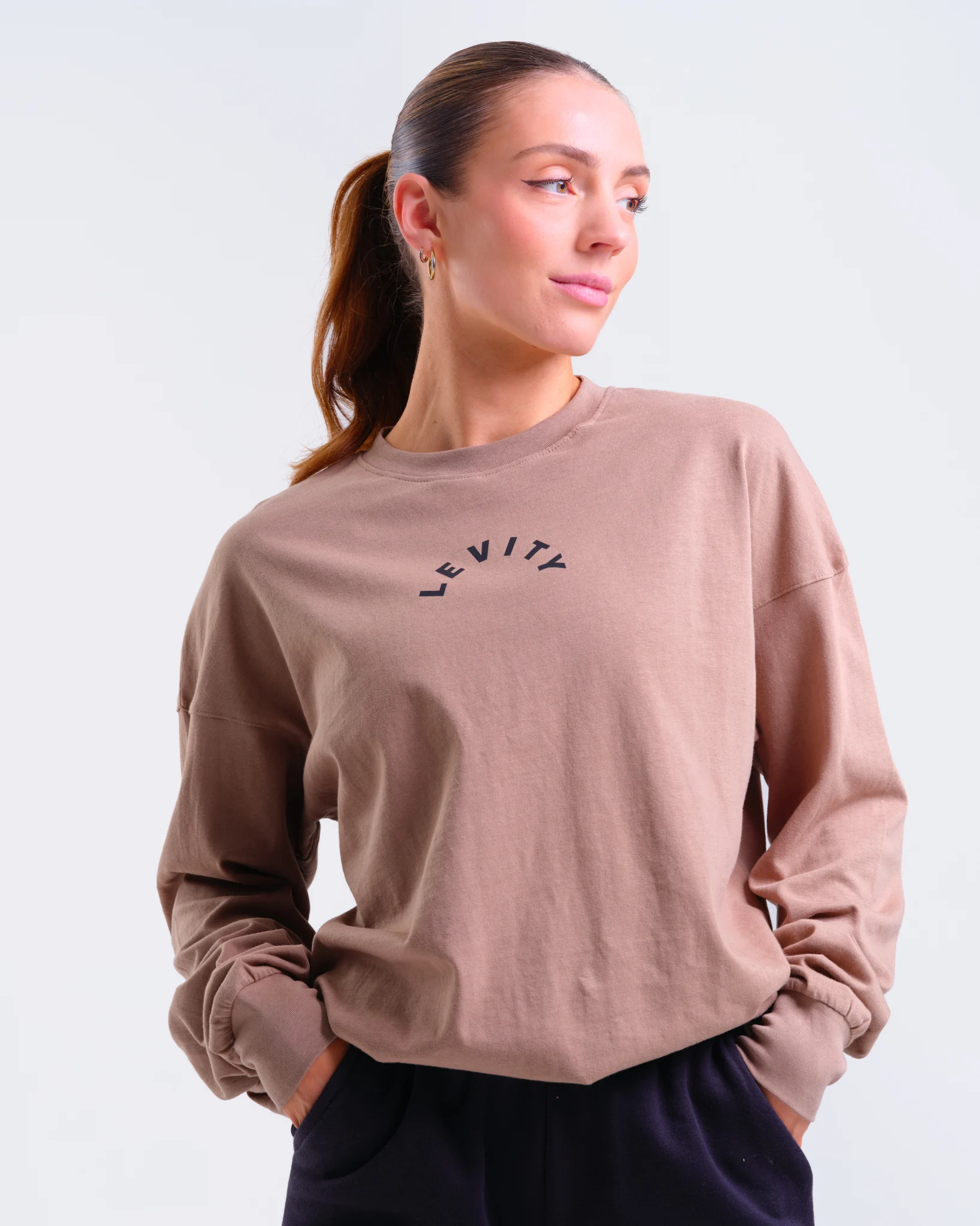 LEVITY Movement LS Beige
