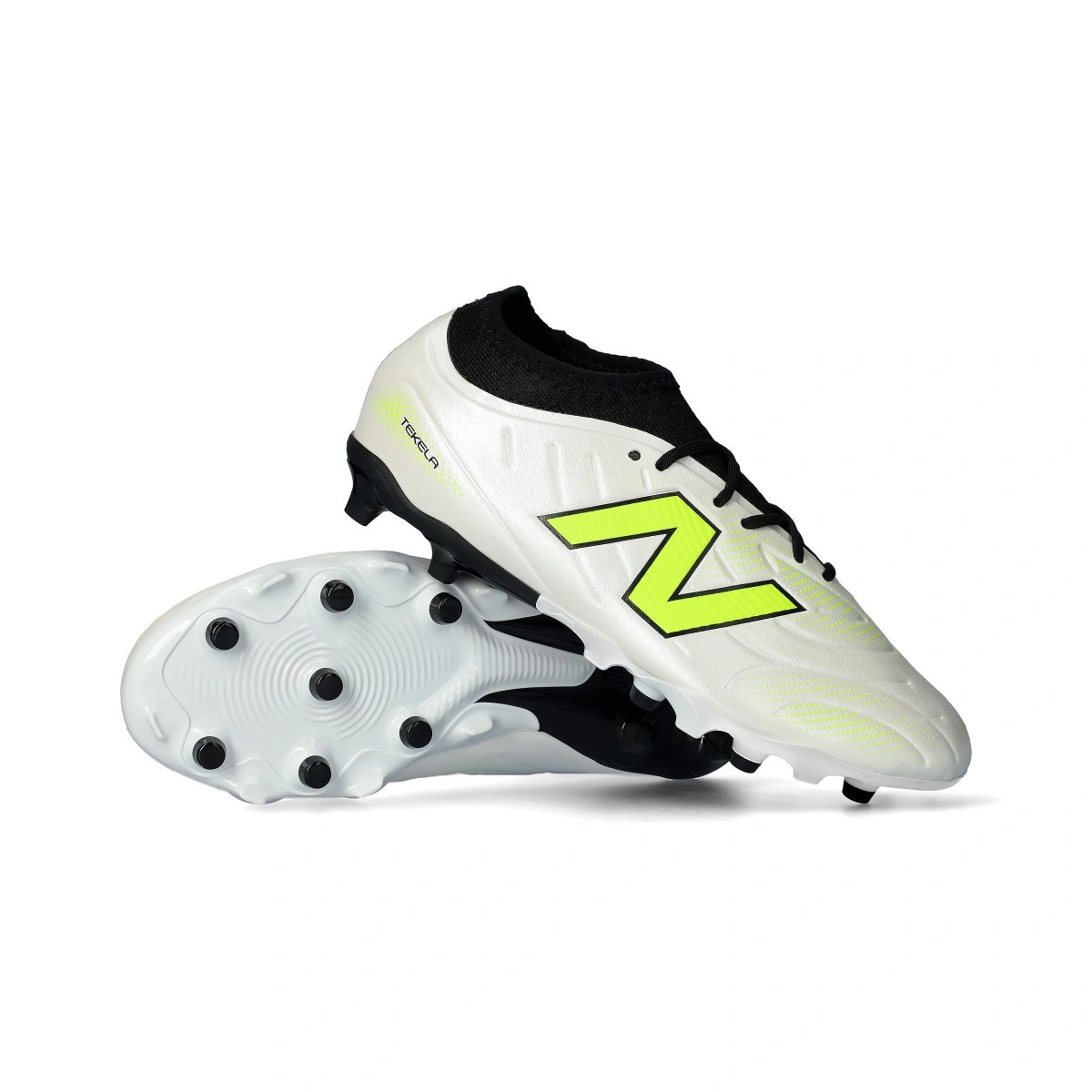 Chuteira New Balance Tekela Team Low Laced  FG V5 Criança