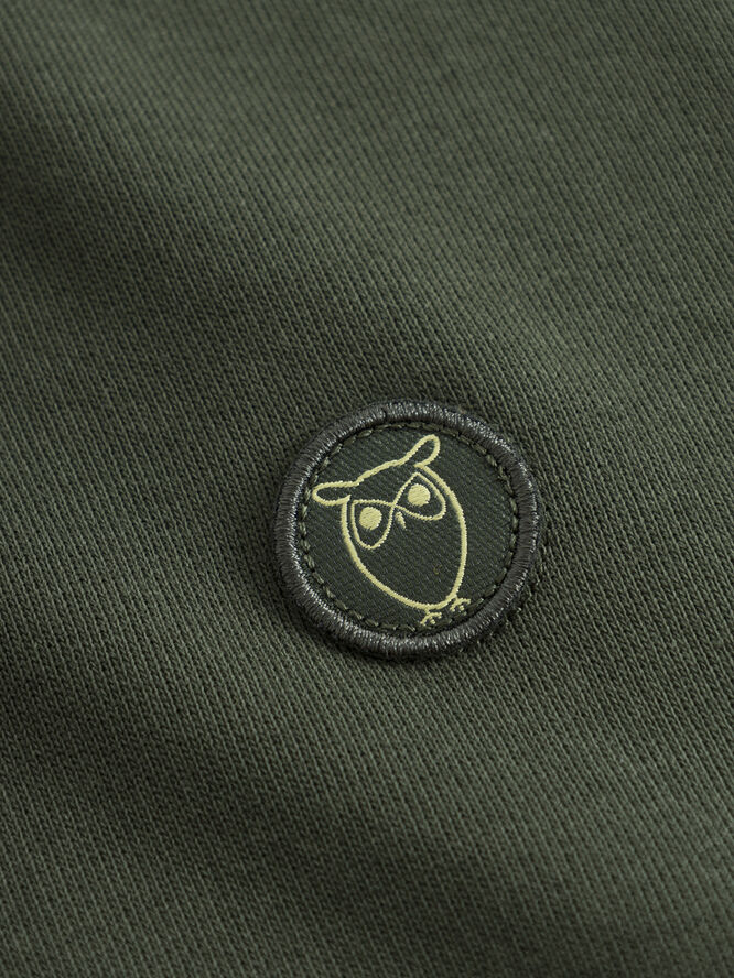 Knowledge Cotton Apparel ERIK basic badge sweat - GOTS/Vegan Grøn