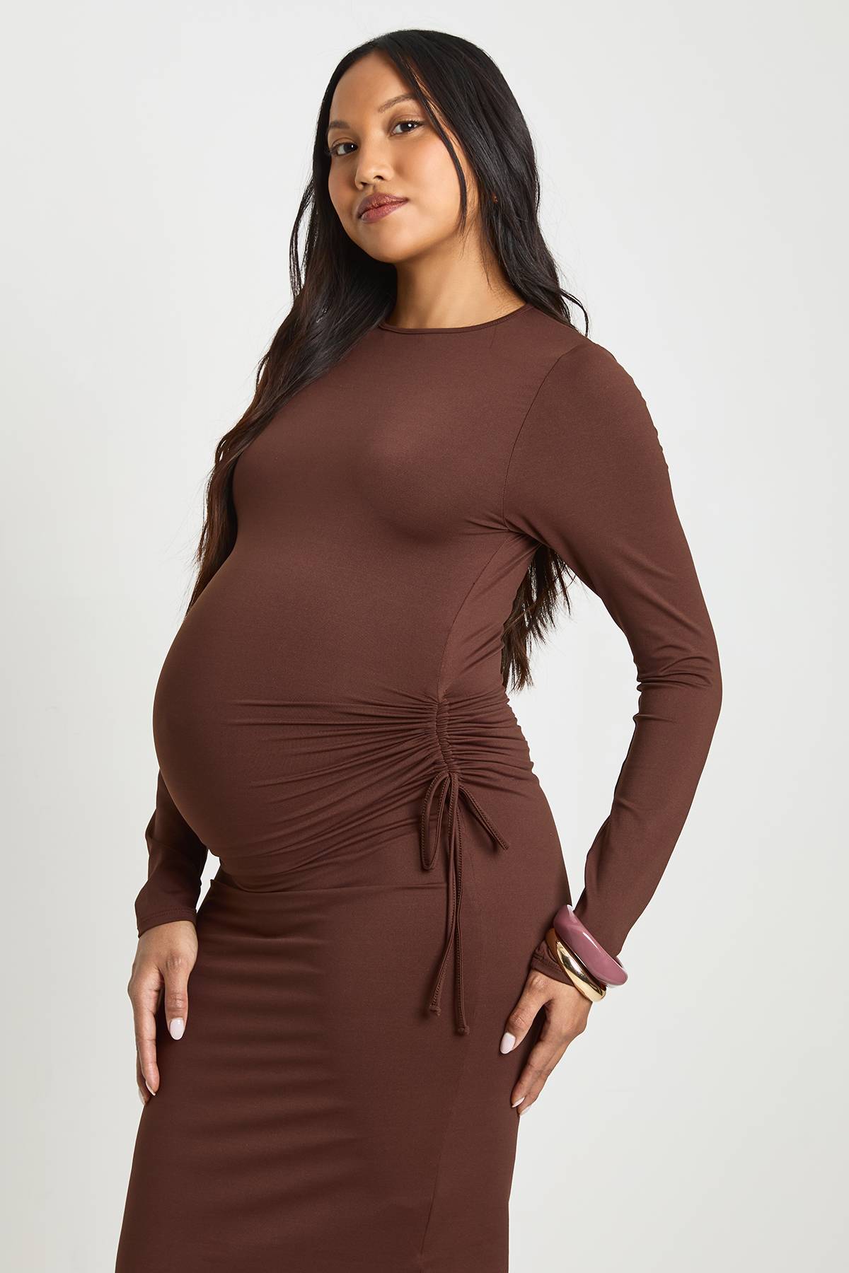 boohoo Robe Midi De Maternité Avec Fronces Latérales