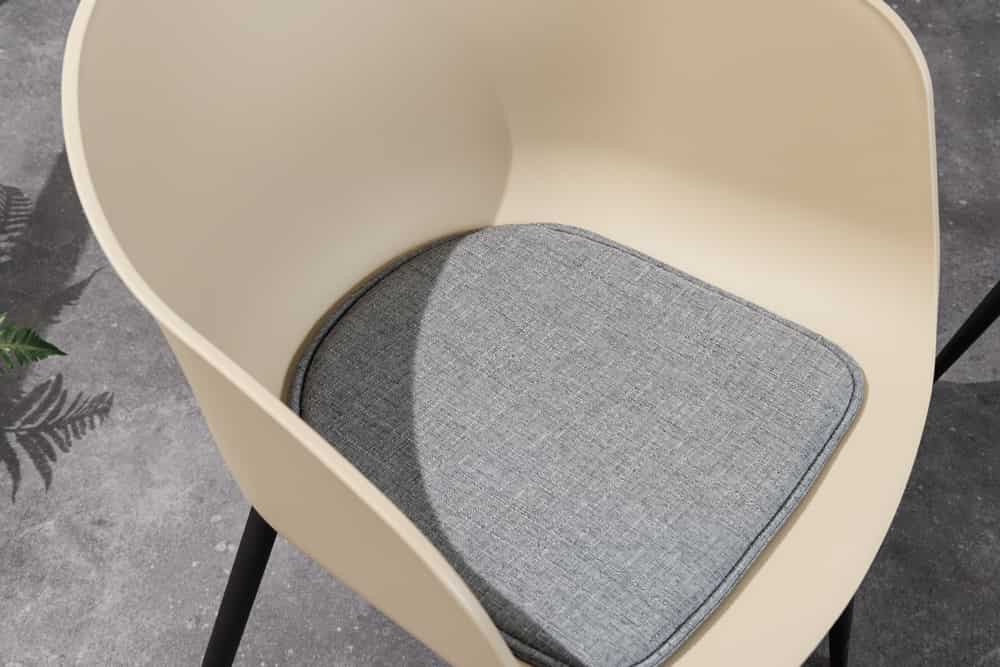 Moderner Stuhl DESIGNO greige schwarz Kunststoff Gartenstuhl mit Armlehnen Indoor Outdoor