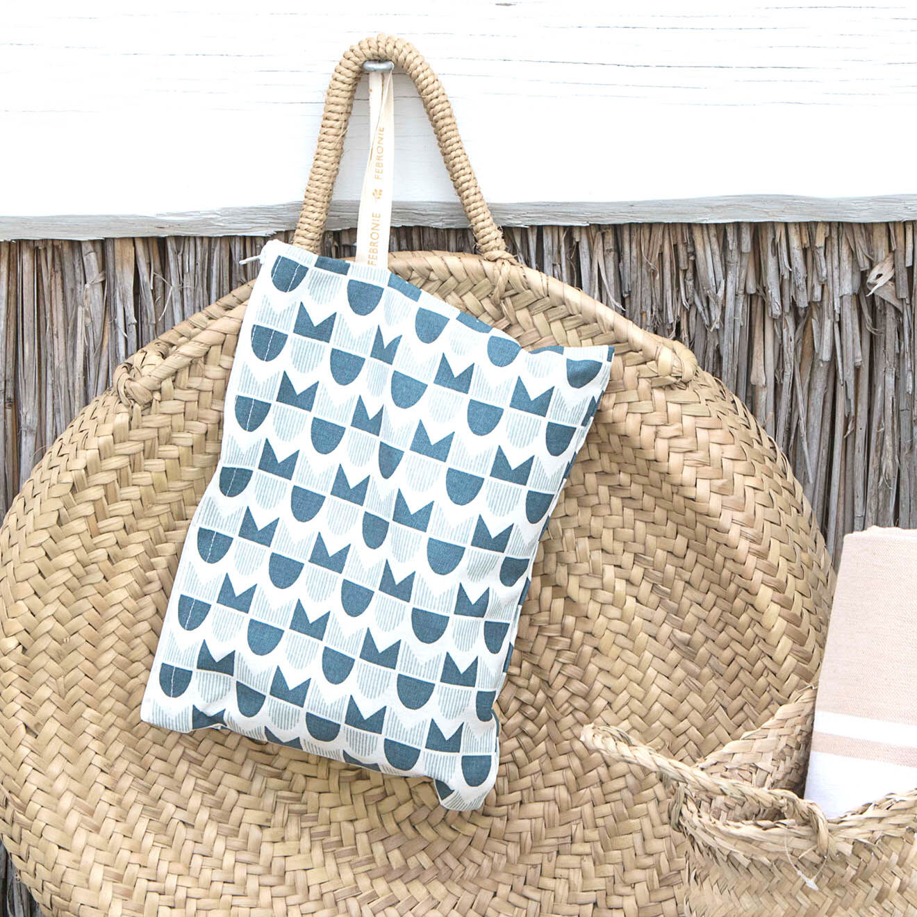 Febronie Pochette de plage en Coton Skandi bleu paon - 28x21 cm
