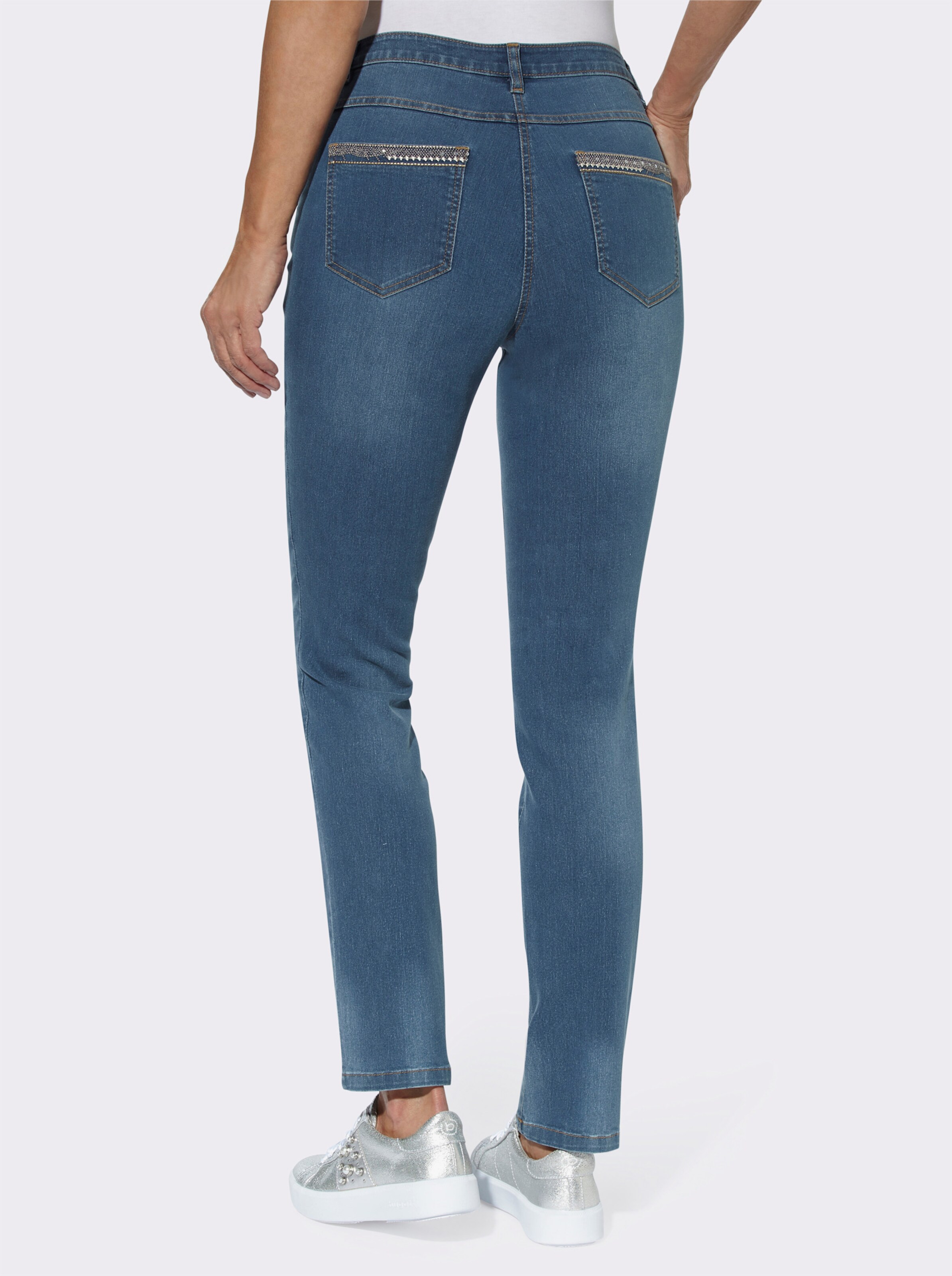 Jeans mit Pailletten-Verzierung