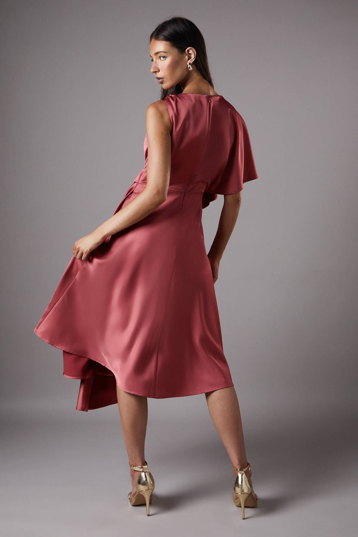 Coast Robe Mi-Longue Asymétrique Plissée de Fête avec Détail Doré