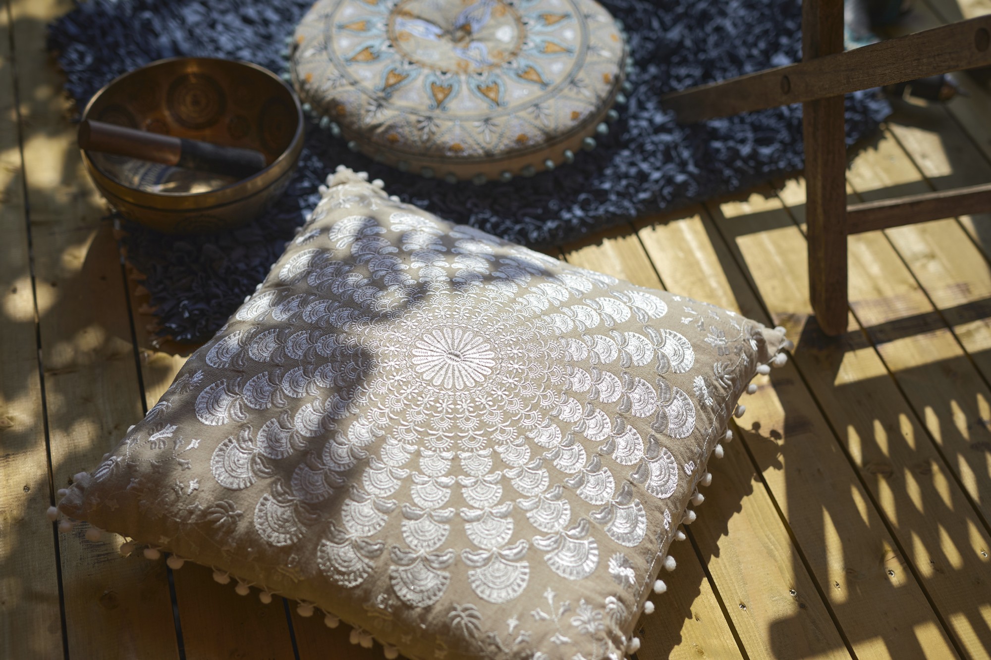 Kissen 'Mandala del Sooray', beige, weiß, T 50 cm, B 50 cm von fischer's lagerhaus