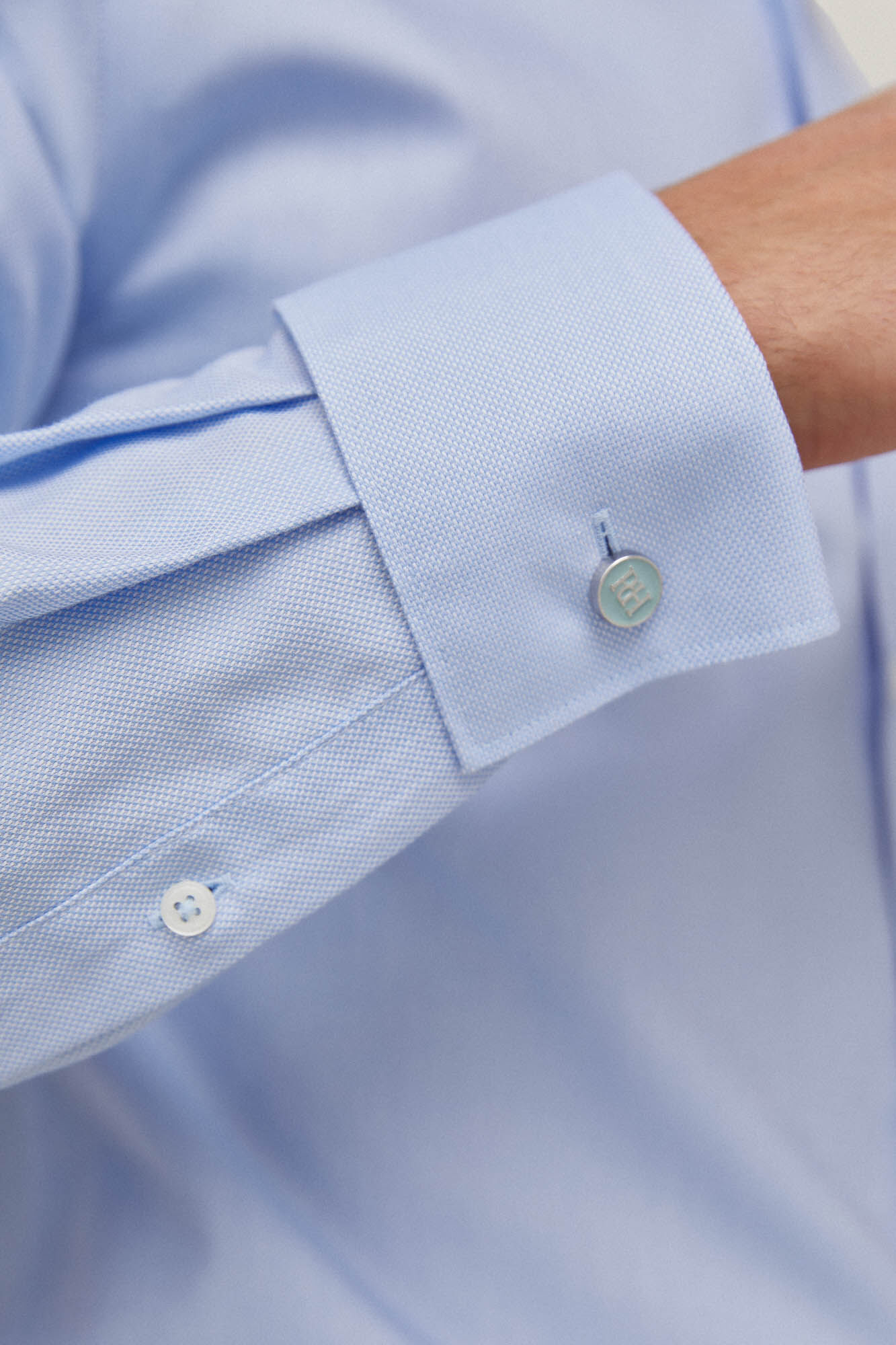 Camisa social Twin, estrutura lisa, não precisa passar e é resistente a manchas - Azul