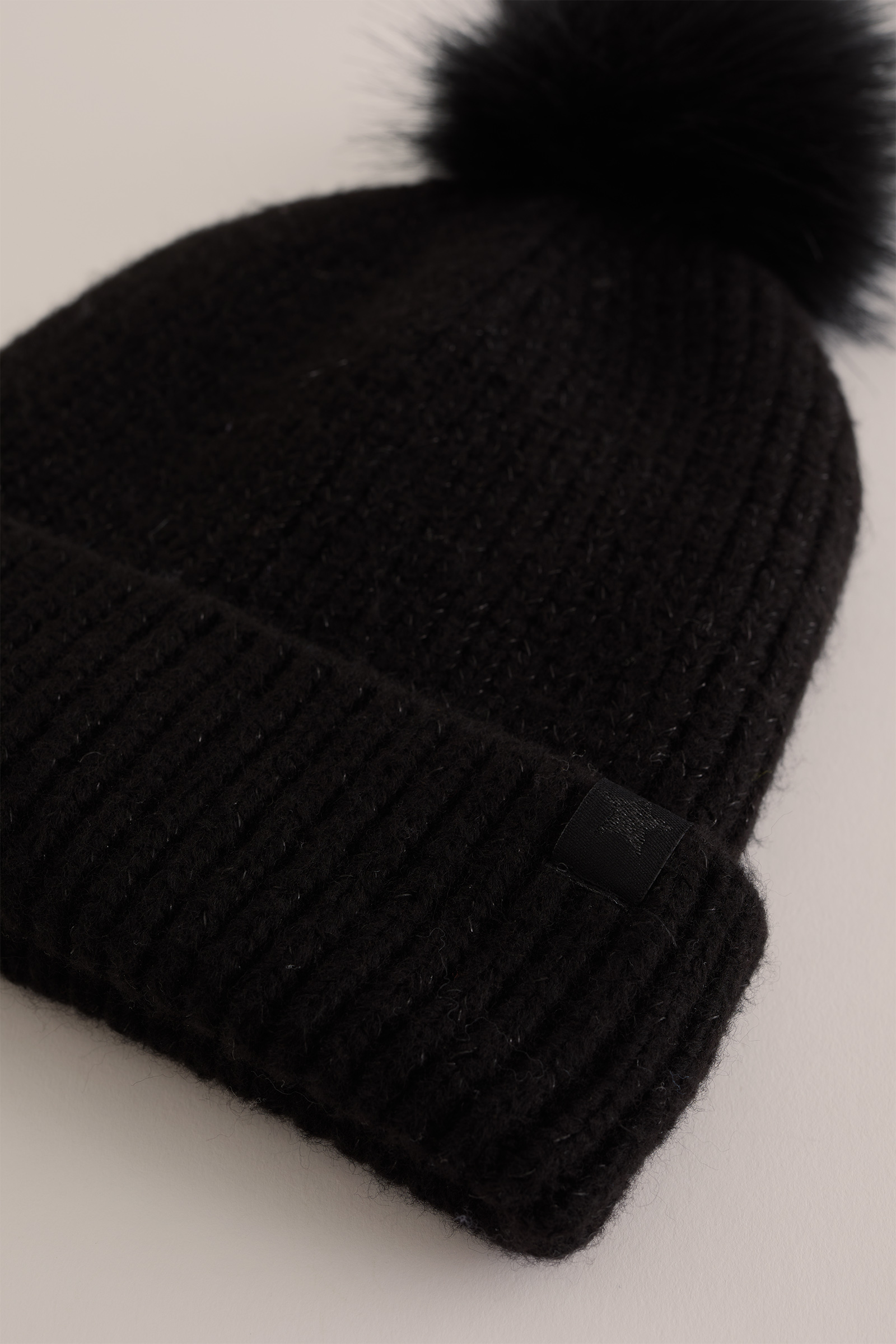 Meisjes beanie met pompom WE Fashion Zwart