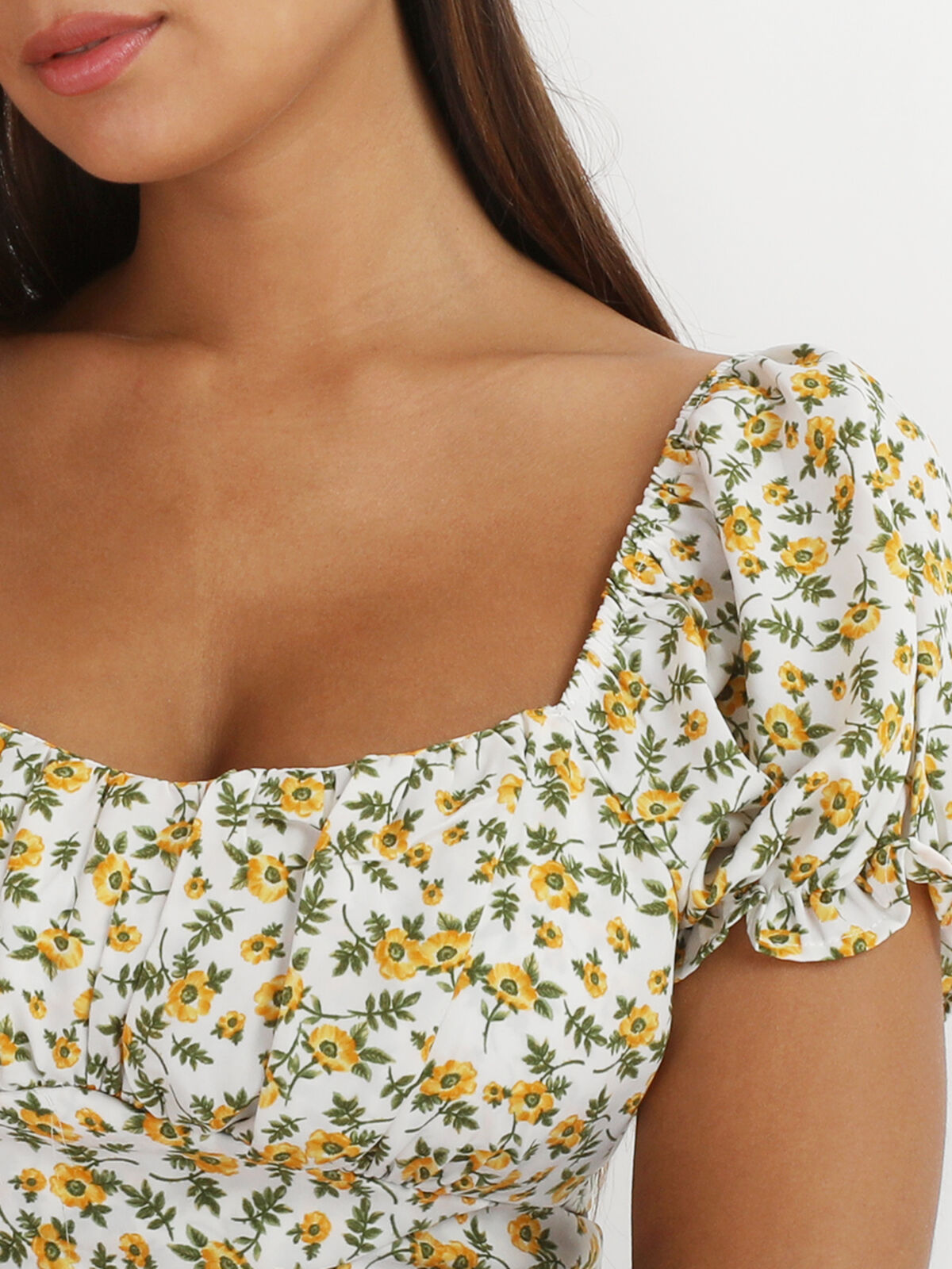 Crop top à fleurs et à nouer- Blanc