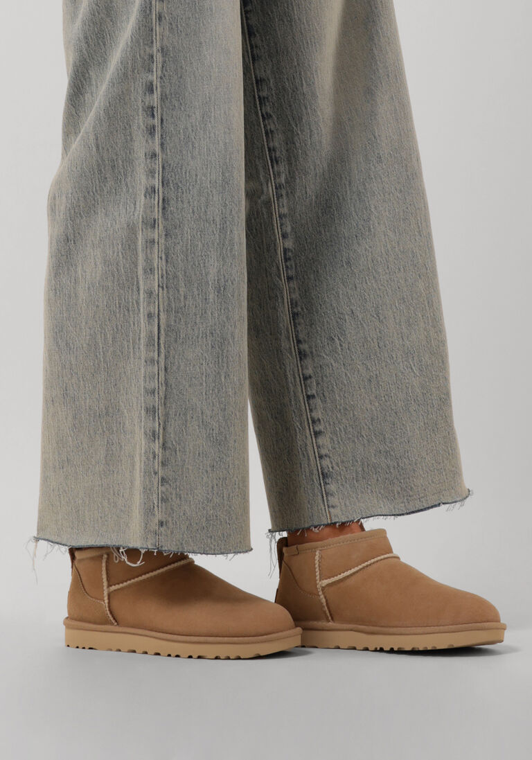 UGG beige ugg vachtlaarzen w classic ultra mini