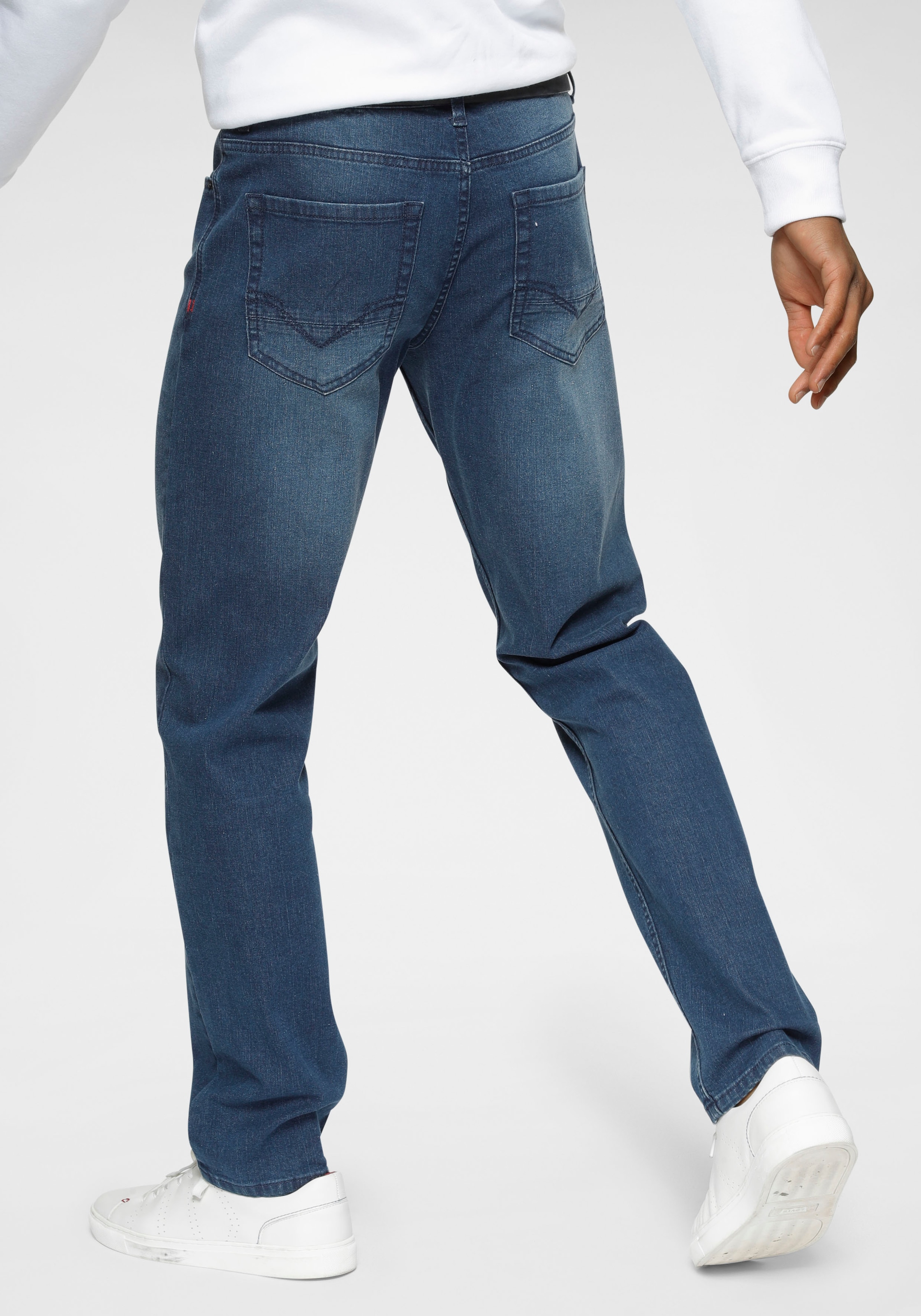 H.I.S Slim-fit-Jeans »FLUSH«, schmale Beinform,  mit Used-Effekten,  niedrige Leibhöhe