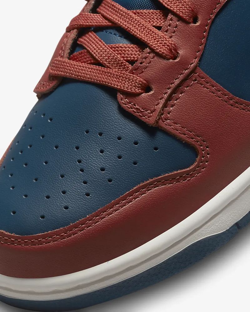 Chaussures Nike Dunk Low Rouge & Bleu pour femme