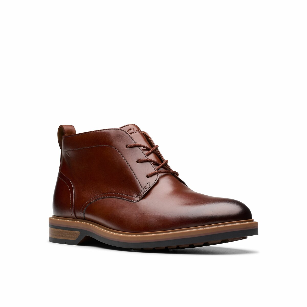 CLARKS<br>Botas de couro Aldwin Chukka