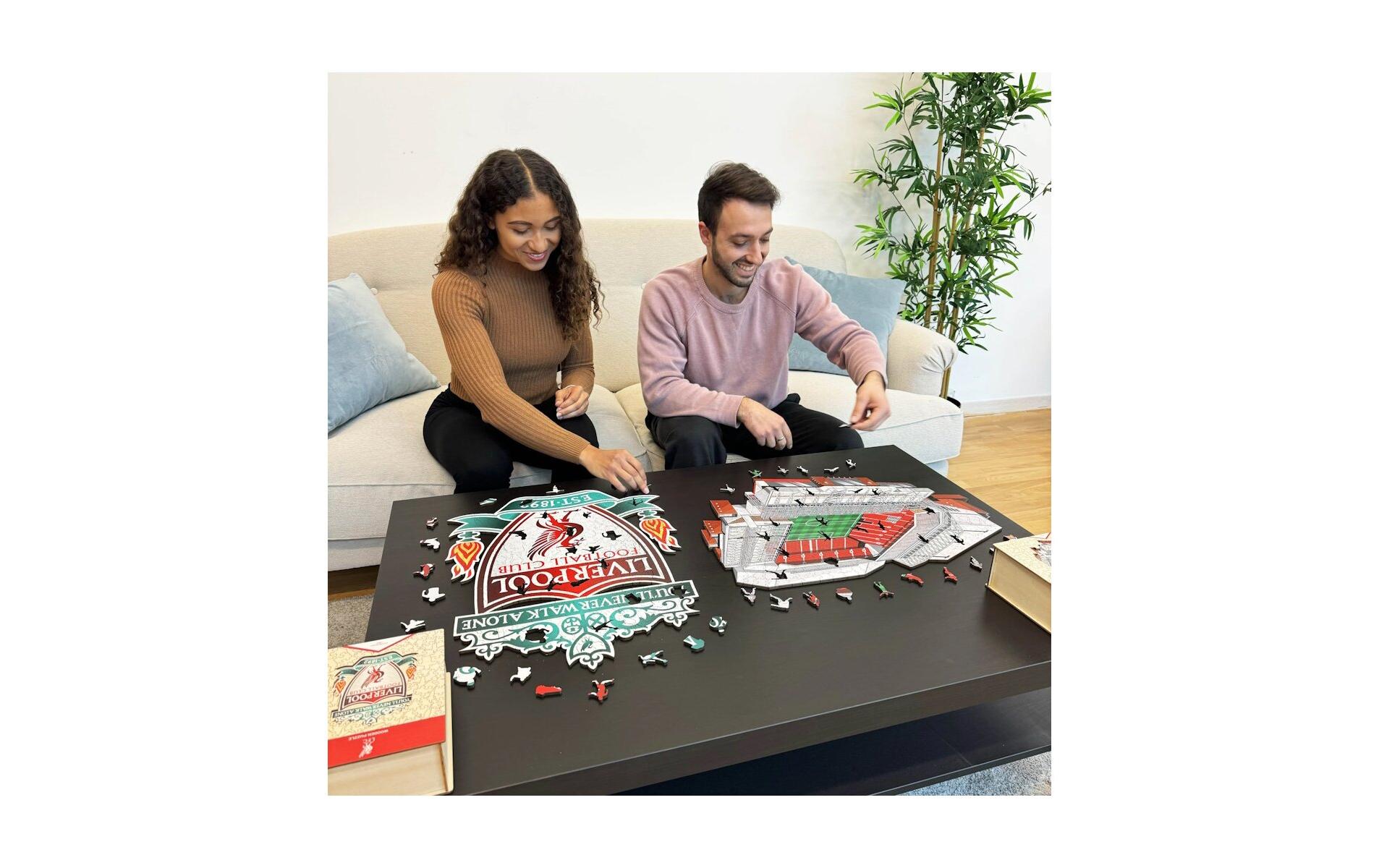 Liverpool FC – Anfield StadiumOffizielles Holzpuzzle, Grösse M