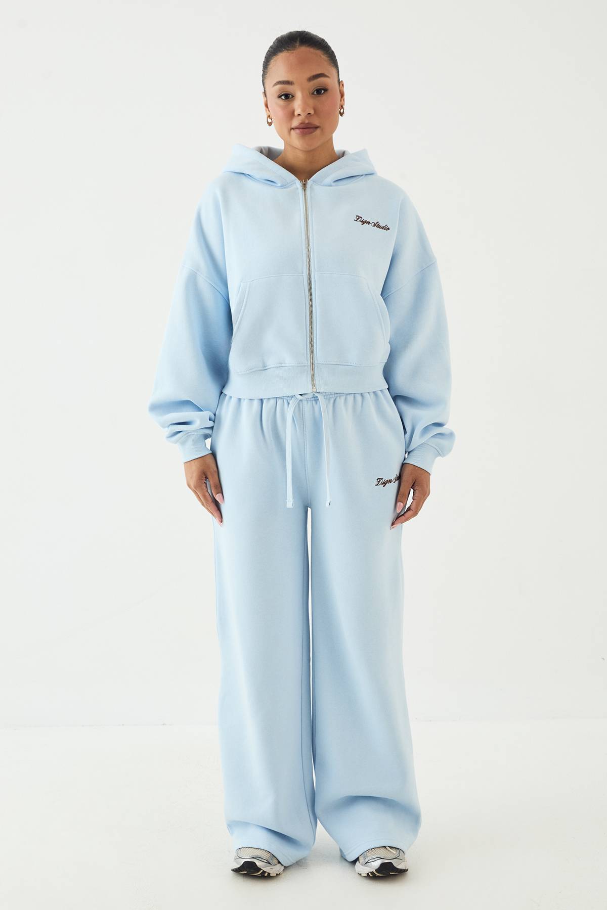 Jogging Droit Brodé Script Dsgn Studio