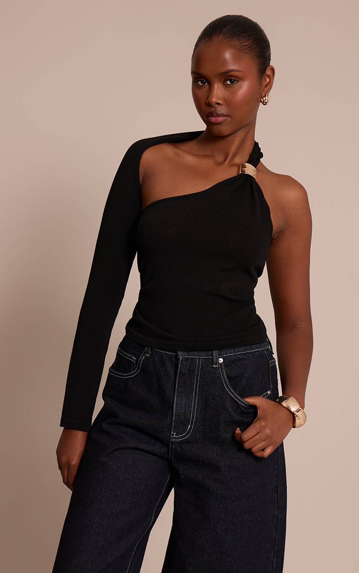 Noir Haut En Maille Asymétrique Avec Détail De Finition