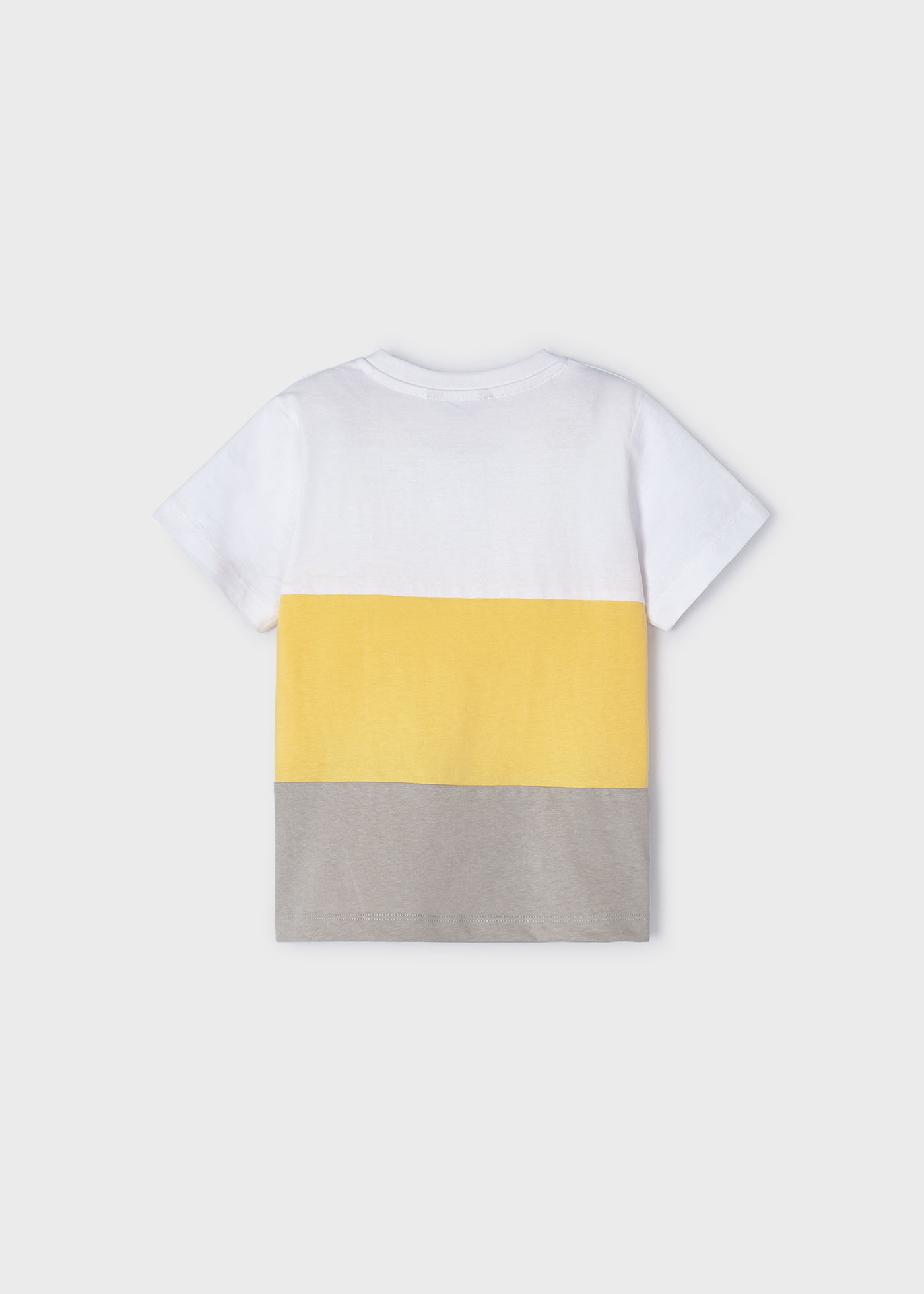 Conjunto de 2 camisetas Better Cotton para meninos, brancas.