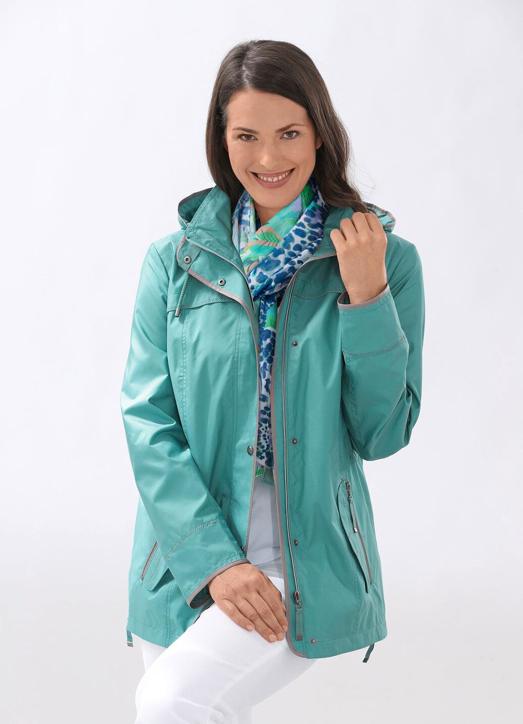 Funktionsjacke mit Reißverschluss an den Seitenschlitzen