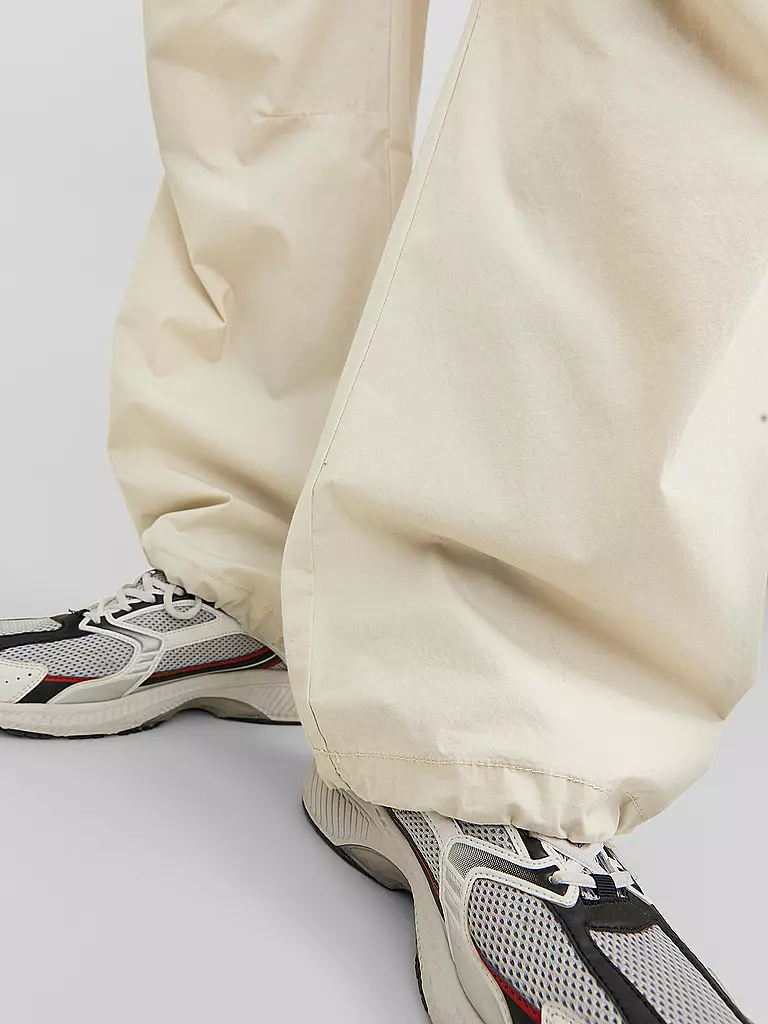 JACK & JONES Jogginghose JPSTPARACHUTE JJPANT beige