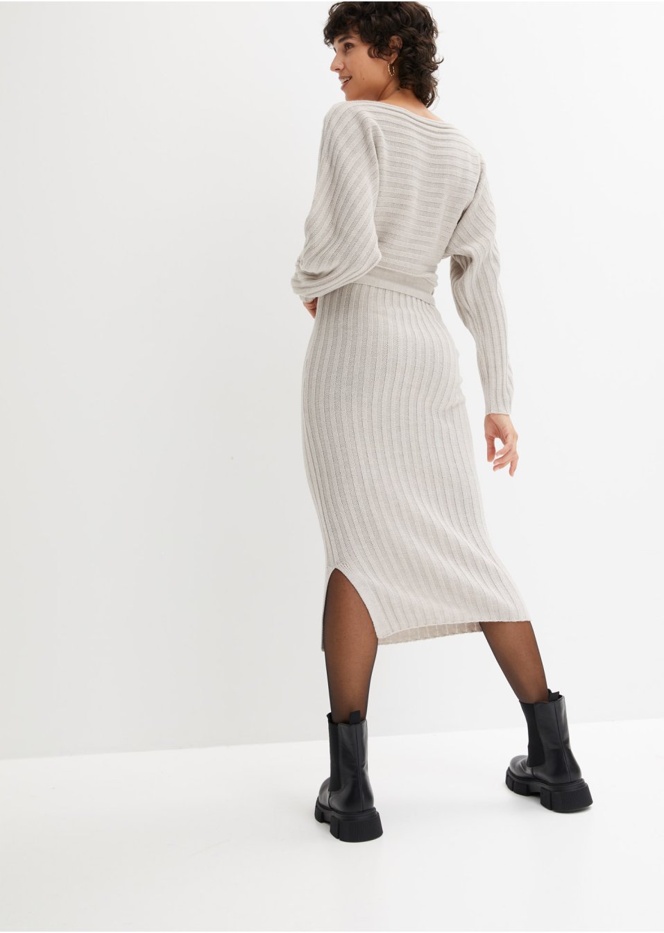 Robe en maille et ceinture (Ens. 2 pces.)